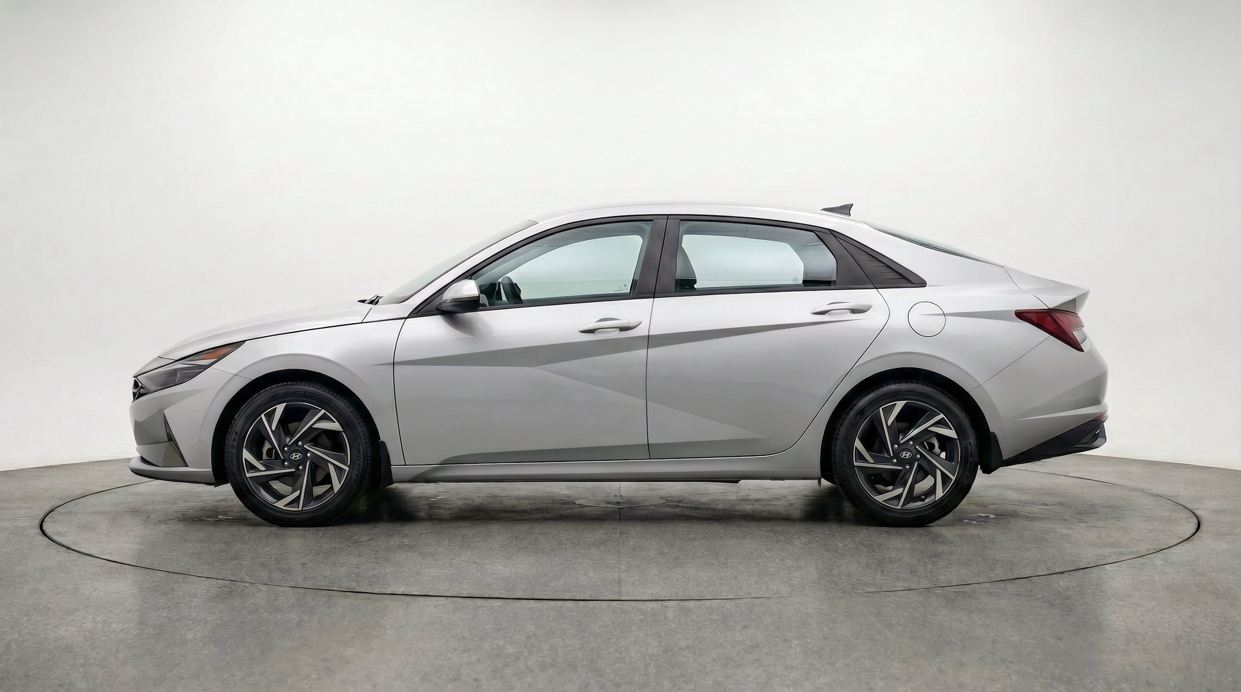 Thumbnail: 2025 Hyundai Elantra - 5