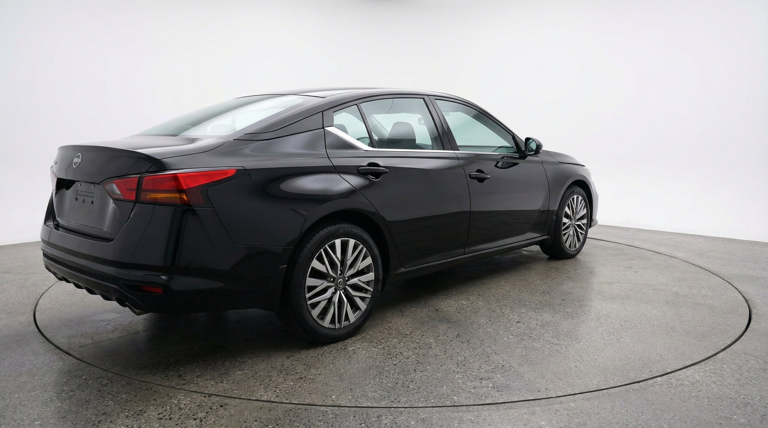 Thumbnail: 2025 Nissan Altima - 9