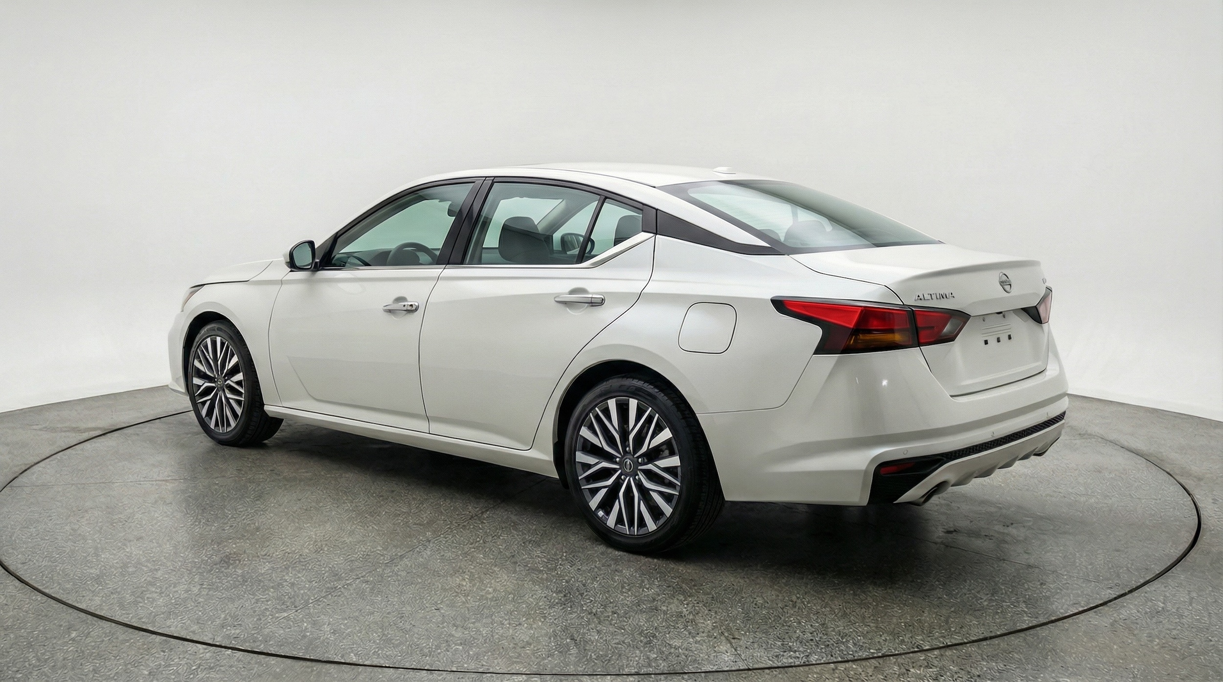 Thumbnail: 2025 Nissan Altima - 5