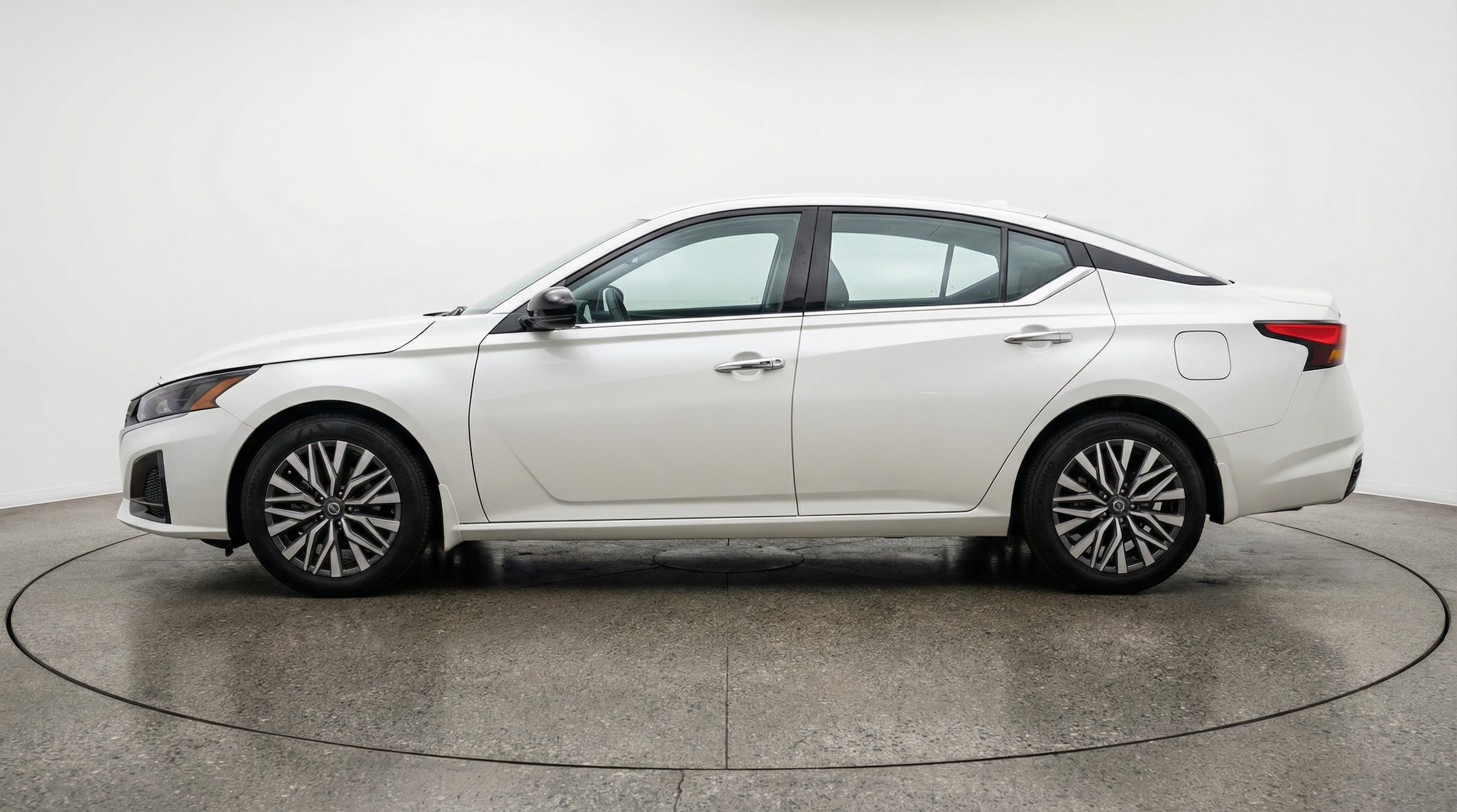 Thumbnail: 2025 Nissan Altima - 4