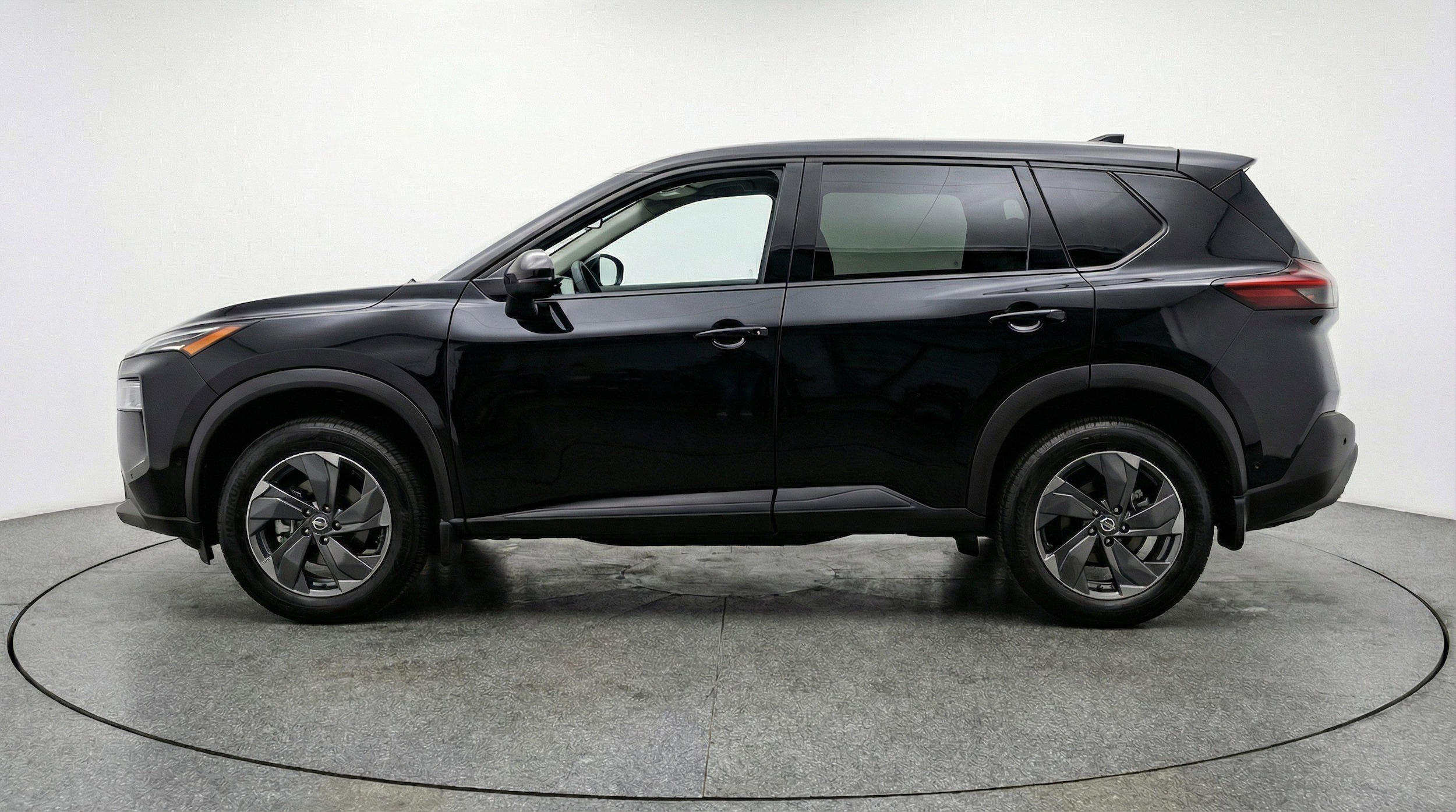 Thumbnail: 2025 Nissan Rogue - 5