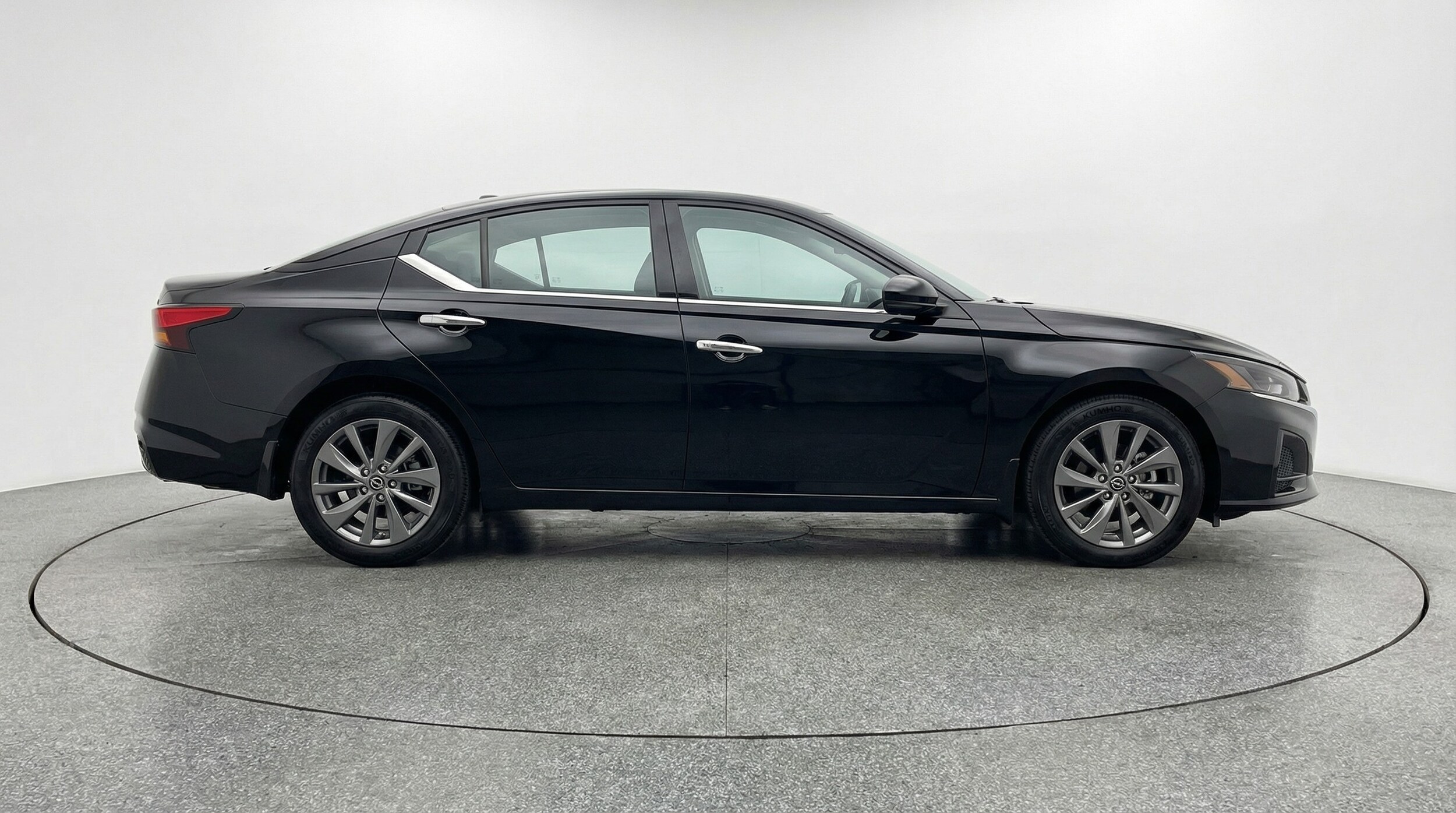 Thumbnail: 2025 Nissan Altima - 8