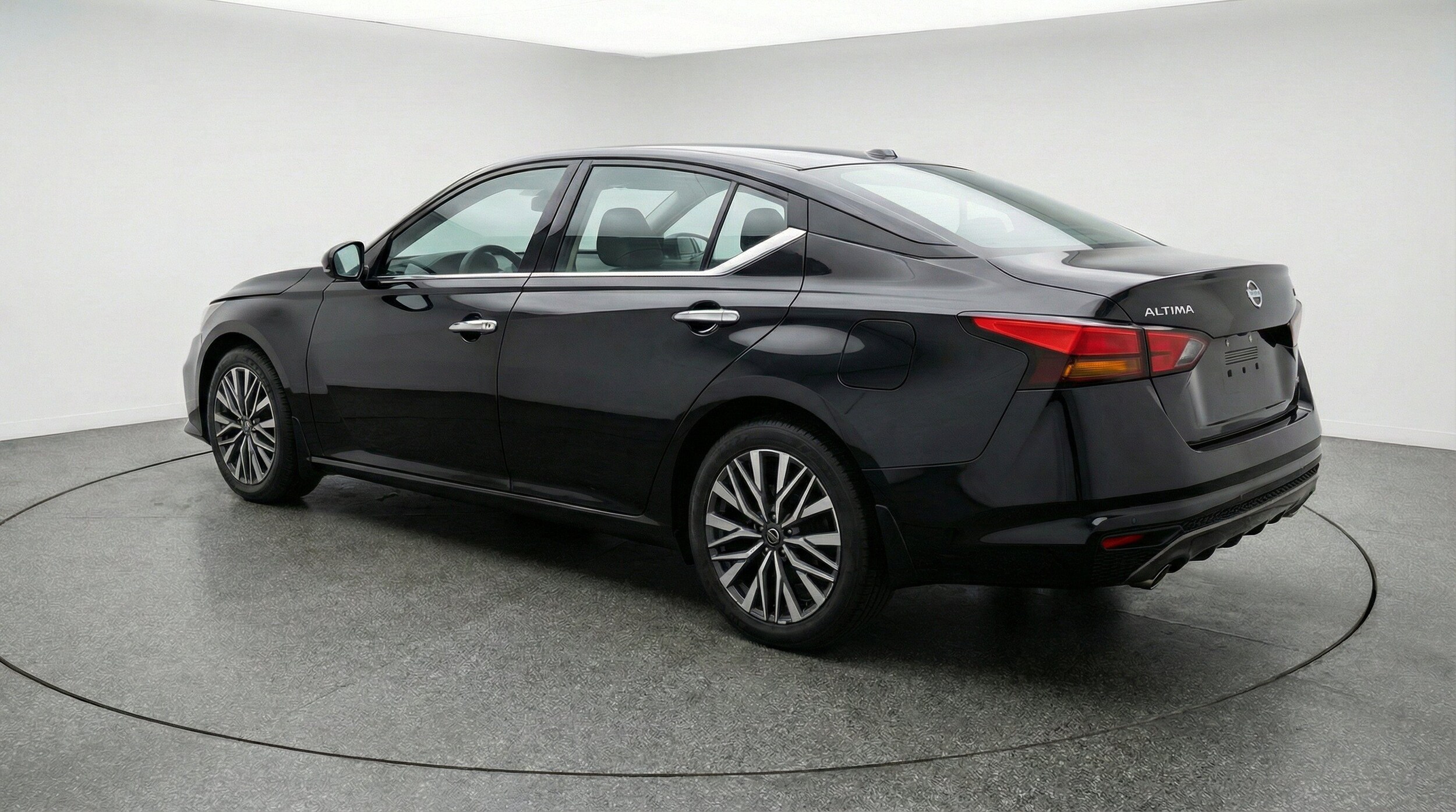 Thumbnail: 2025 Nissan Altima - 6