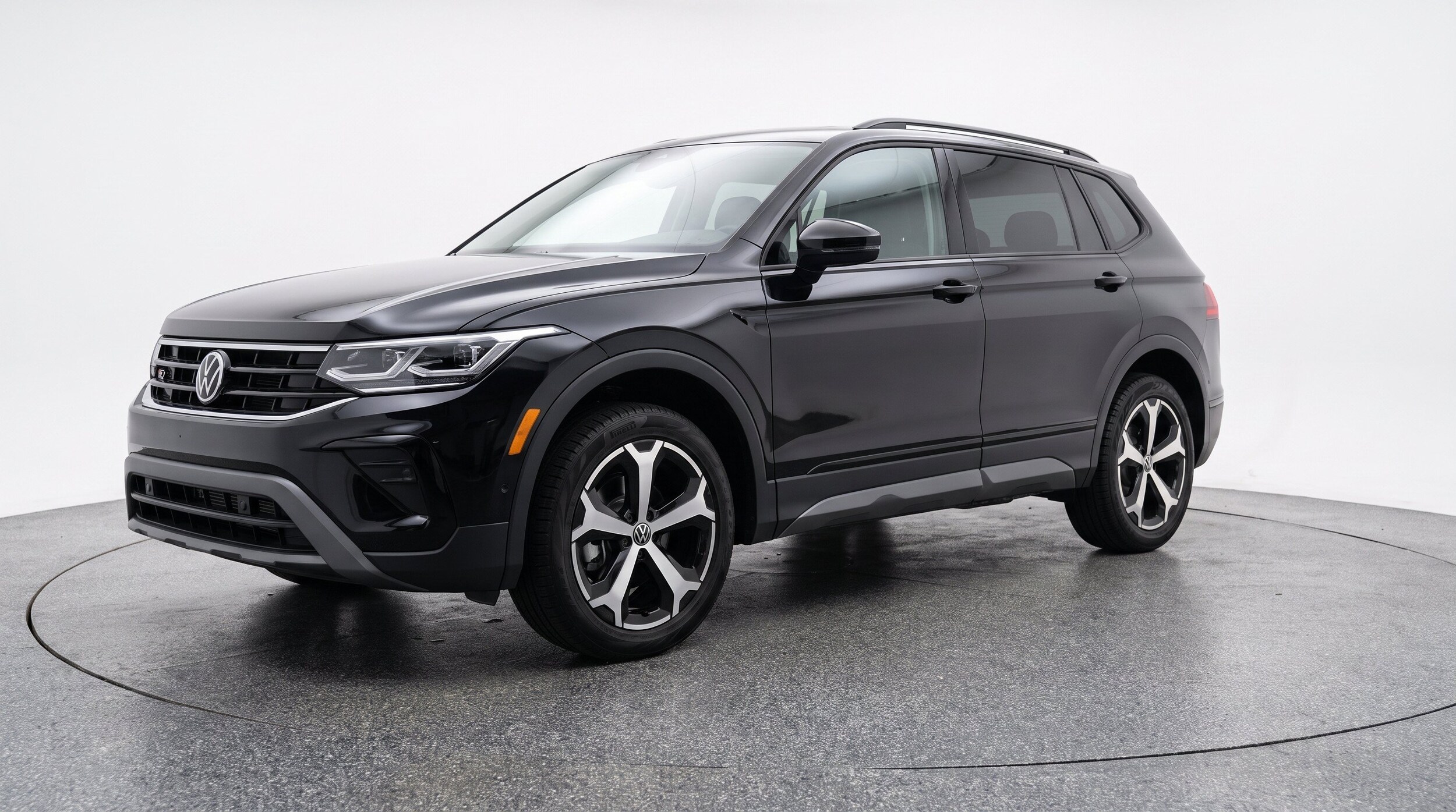 Thumbnail: 2026 Volkswagen Tiguan - 3