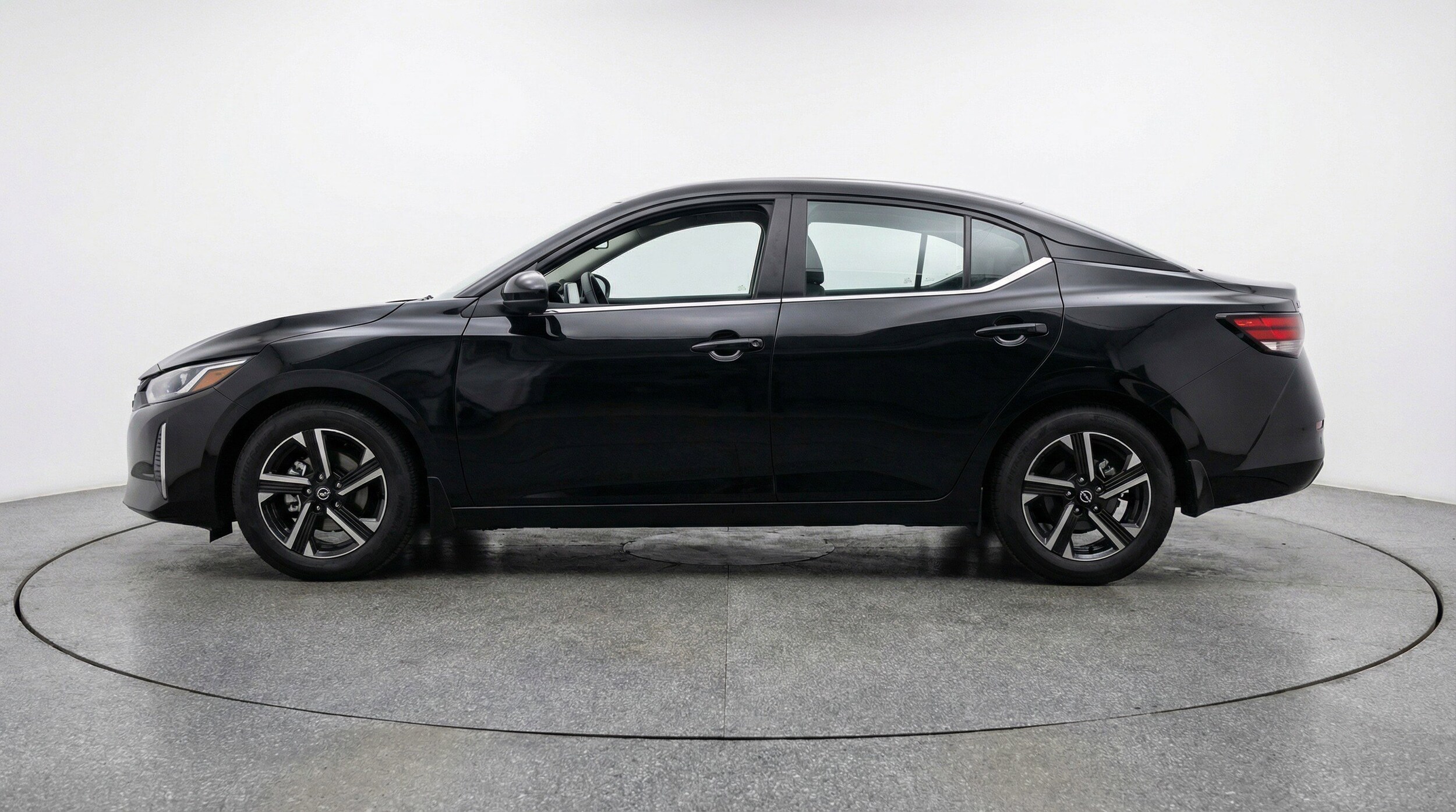 Thumbnail: 2025 Nissan Sentra - 5