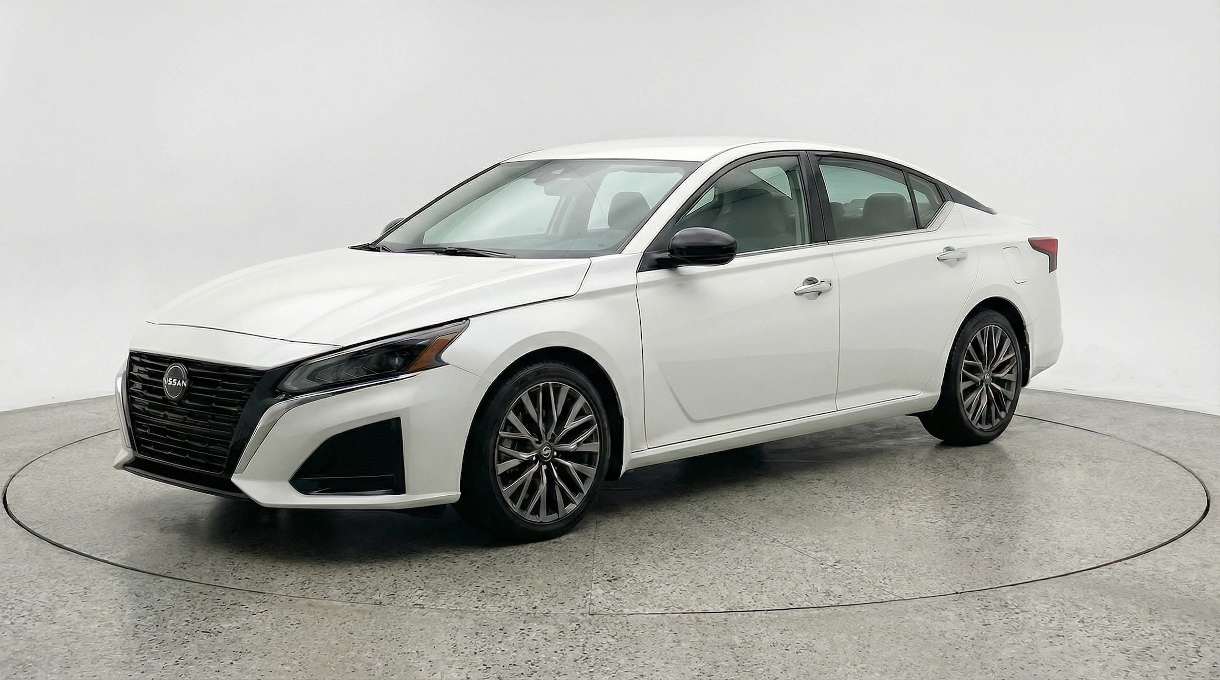 Thumbnail: 2025 Nissan Altima - 3