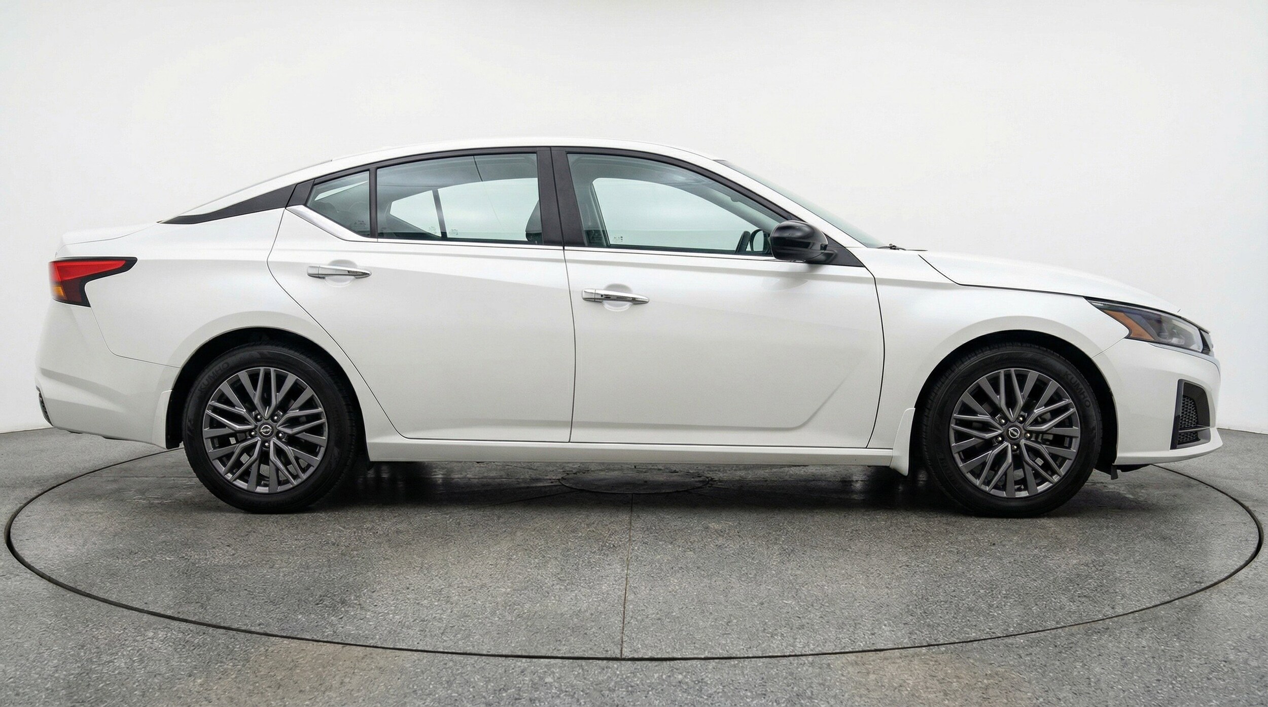 Thumbnail: 2025 Nissan Altima - 11