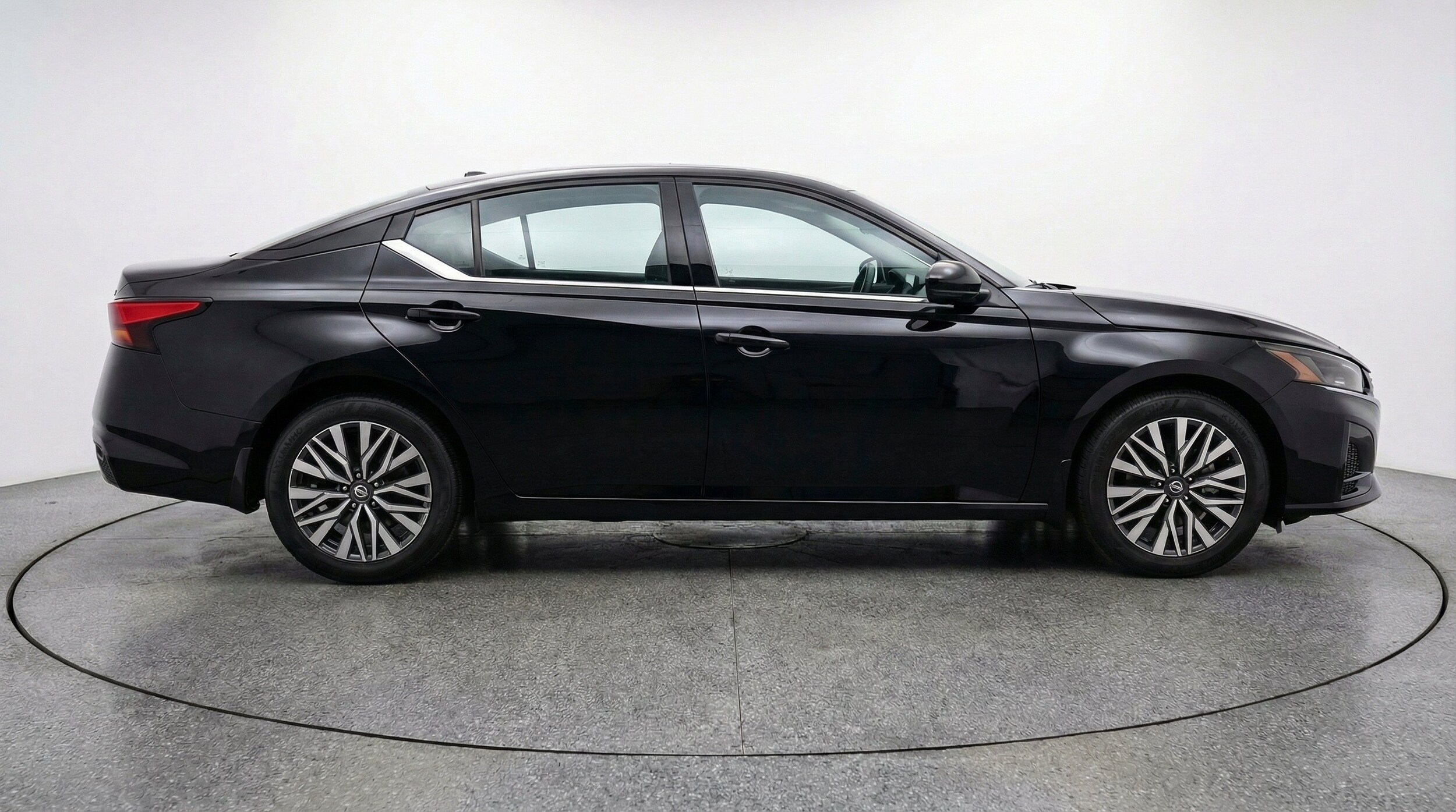Thumbnail: 2025 Nissan Altima - 11