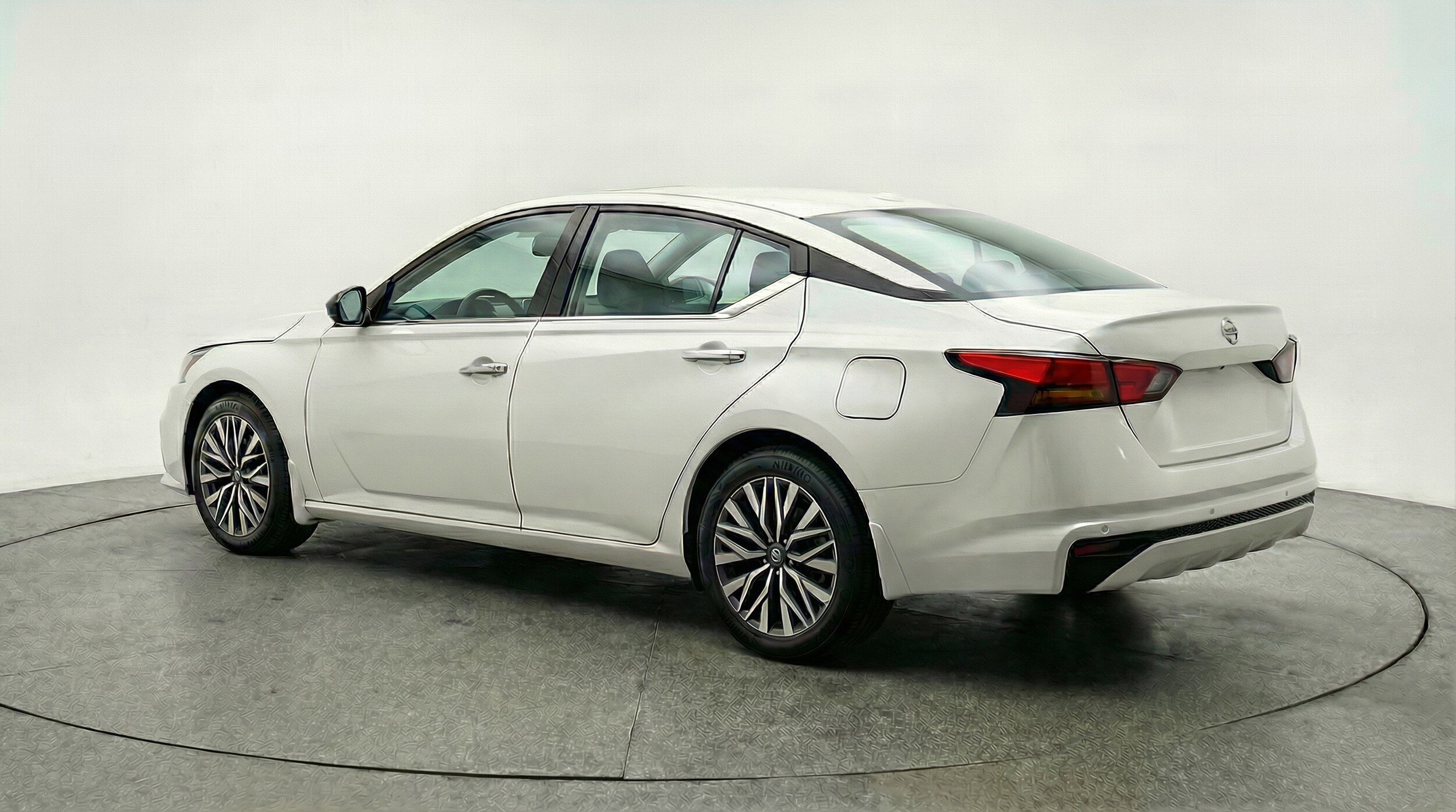 Thumbnail: 2025 Nissan Altima - 6