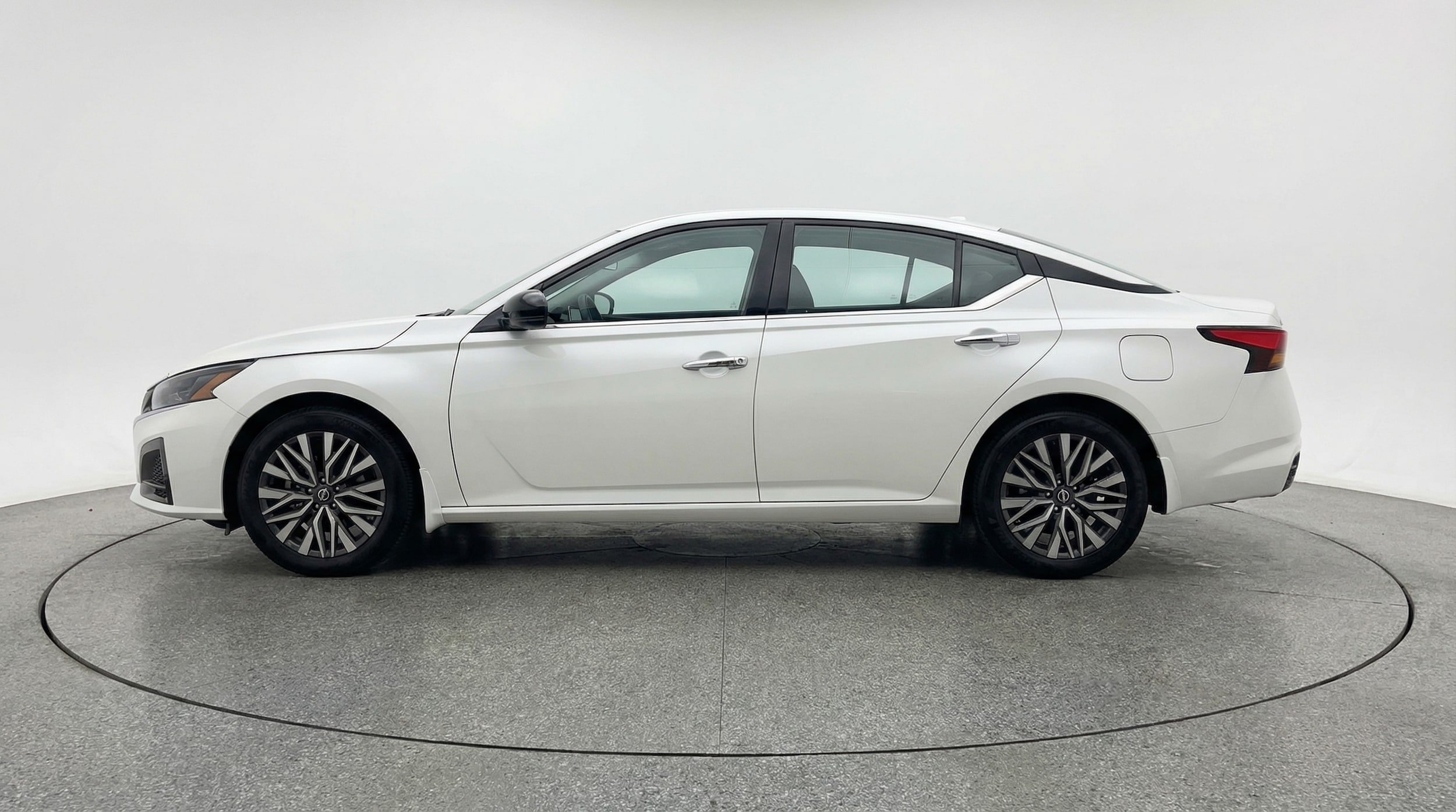 Thumbnail: 2025 Nissan Altima - 4