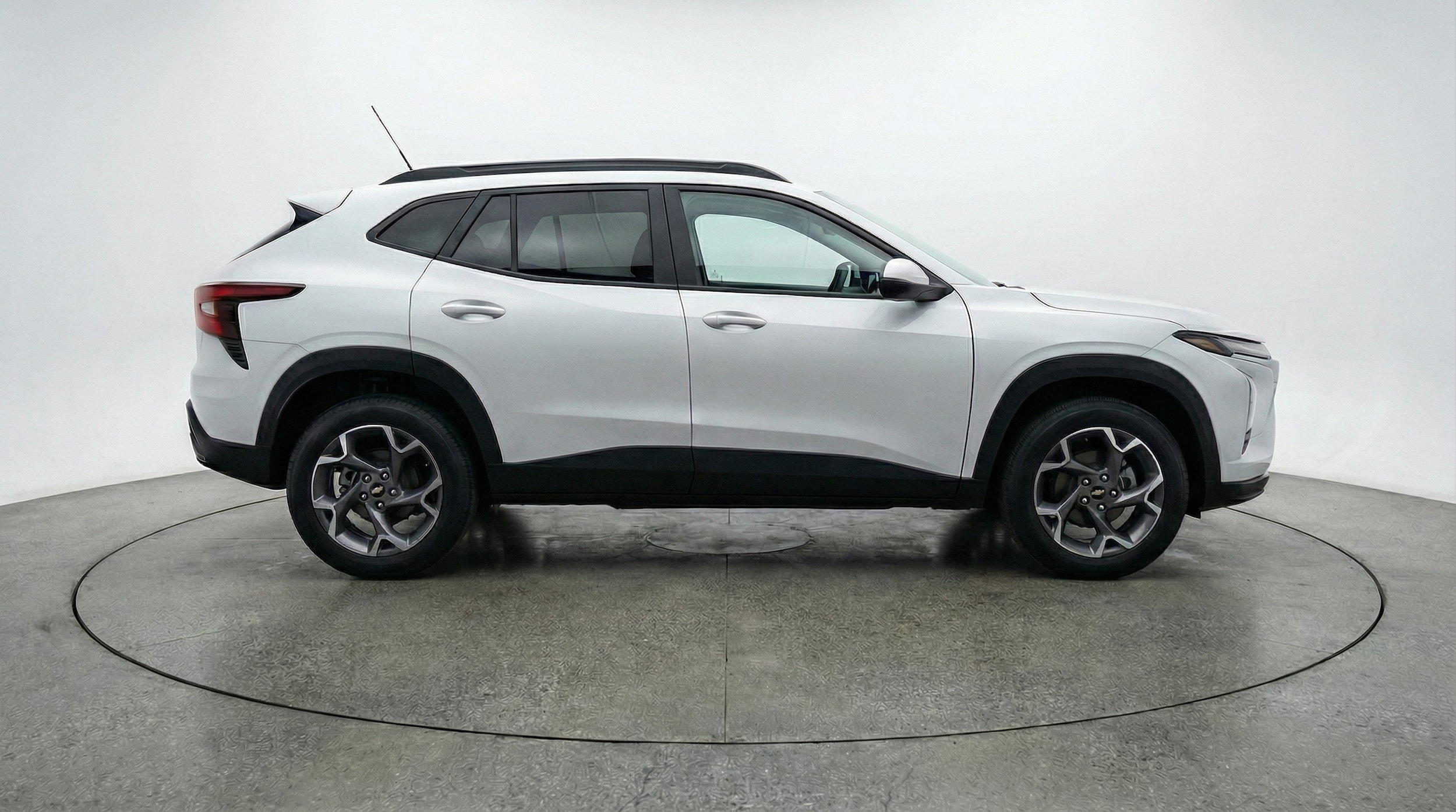 Thumbnail: 2025 Chevrolet Trax - 8