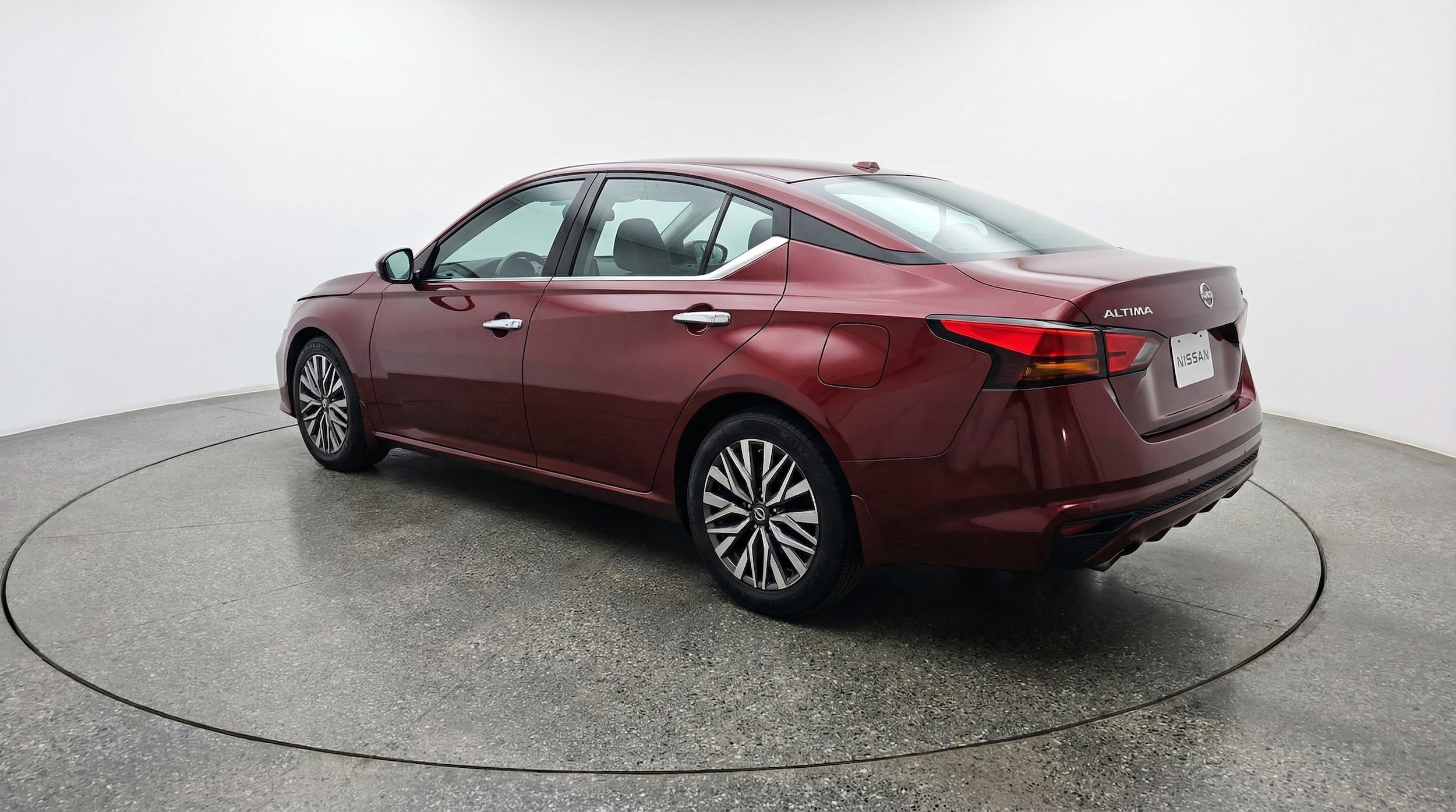 Thumbnail: 2025 Nissan Altima - 5