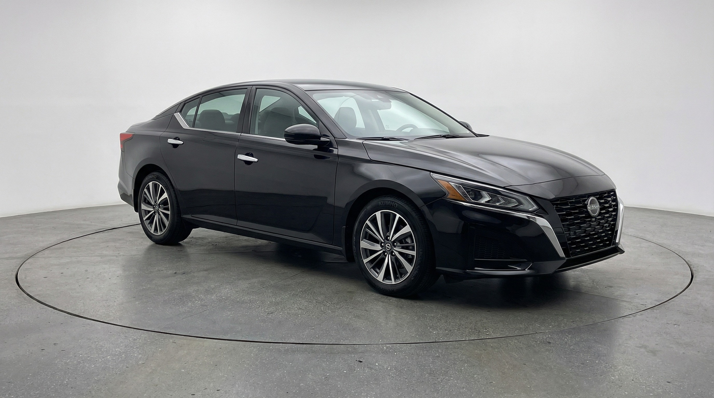 Thumbnail: 2025 Nissan Altima - 1