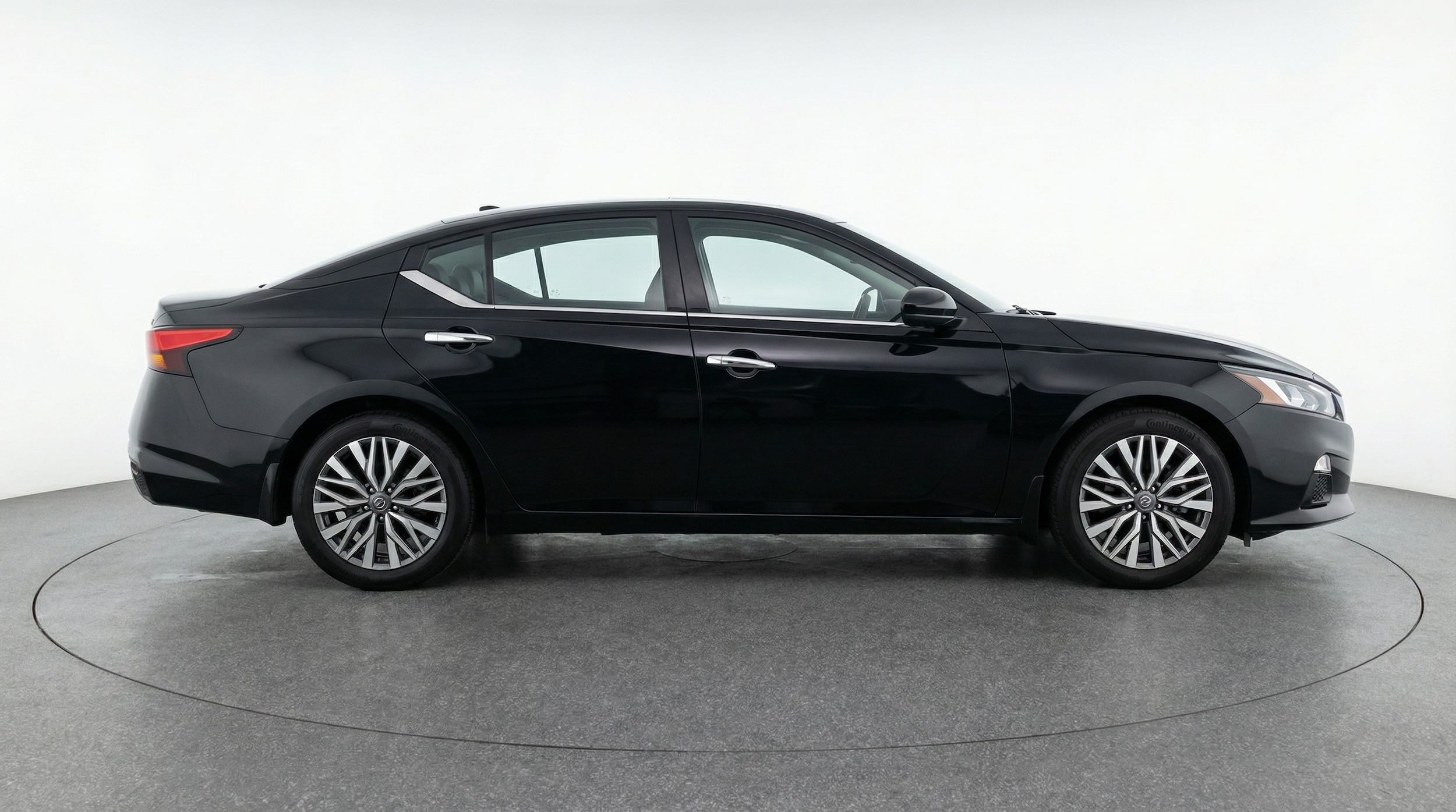 Thumbnail: 2025 Nissan Altima - 8