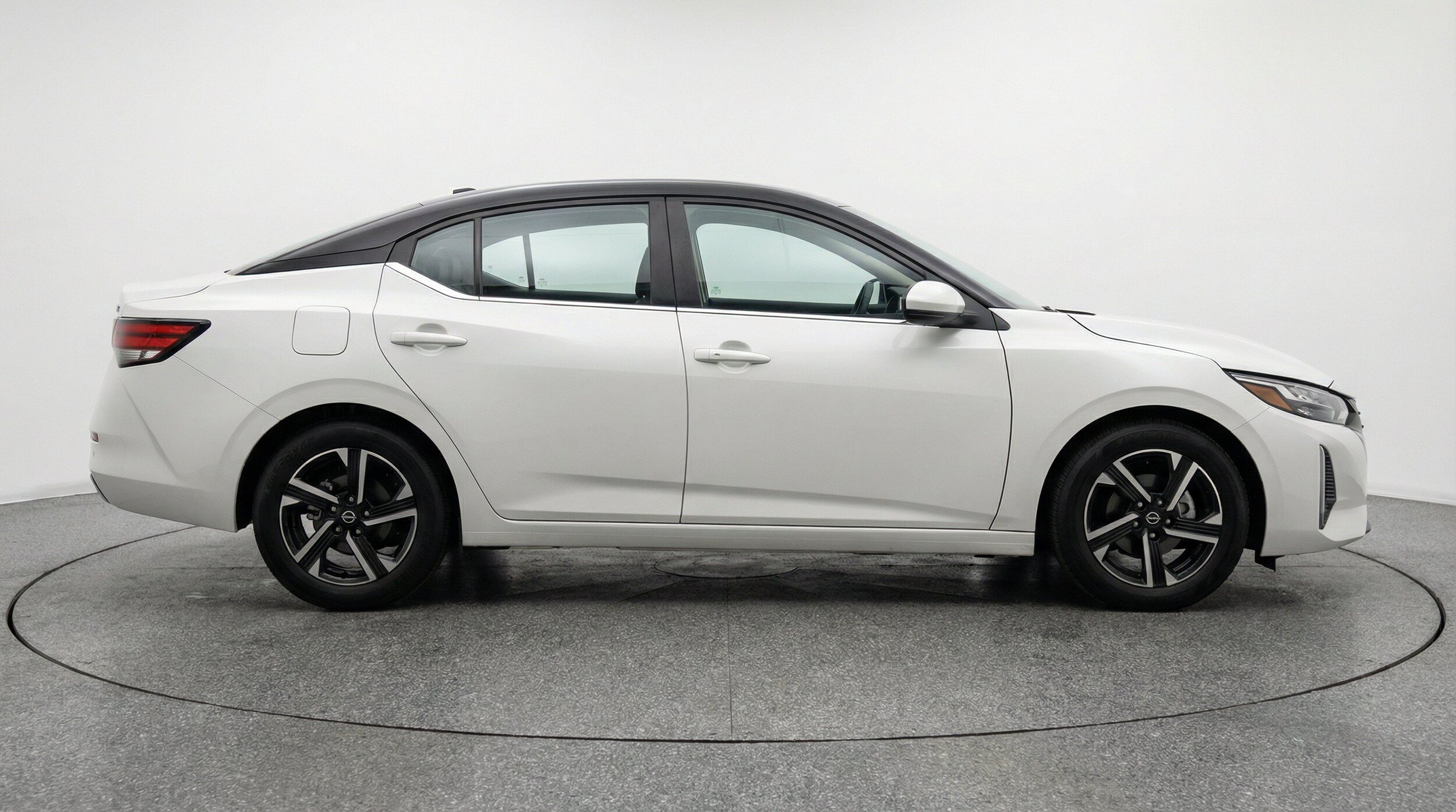Thumbnail: 2025 Nissan Sentra - 11