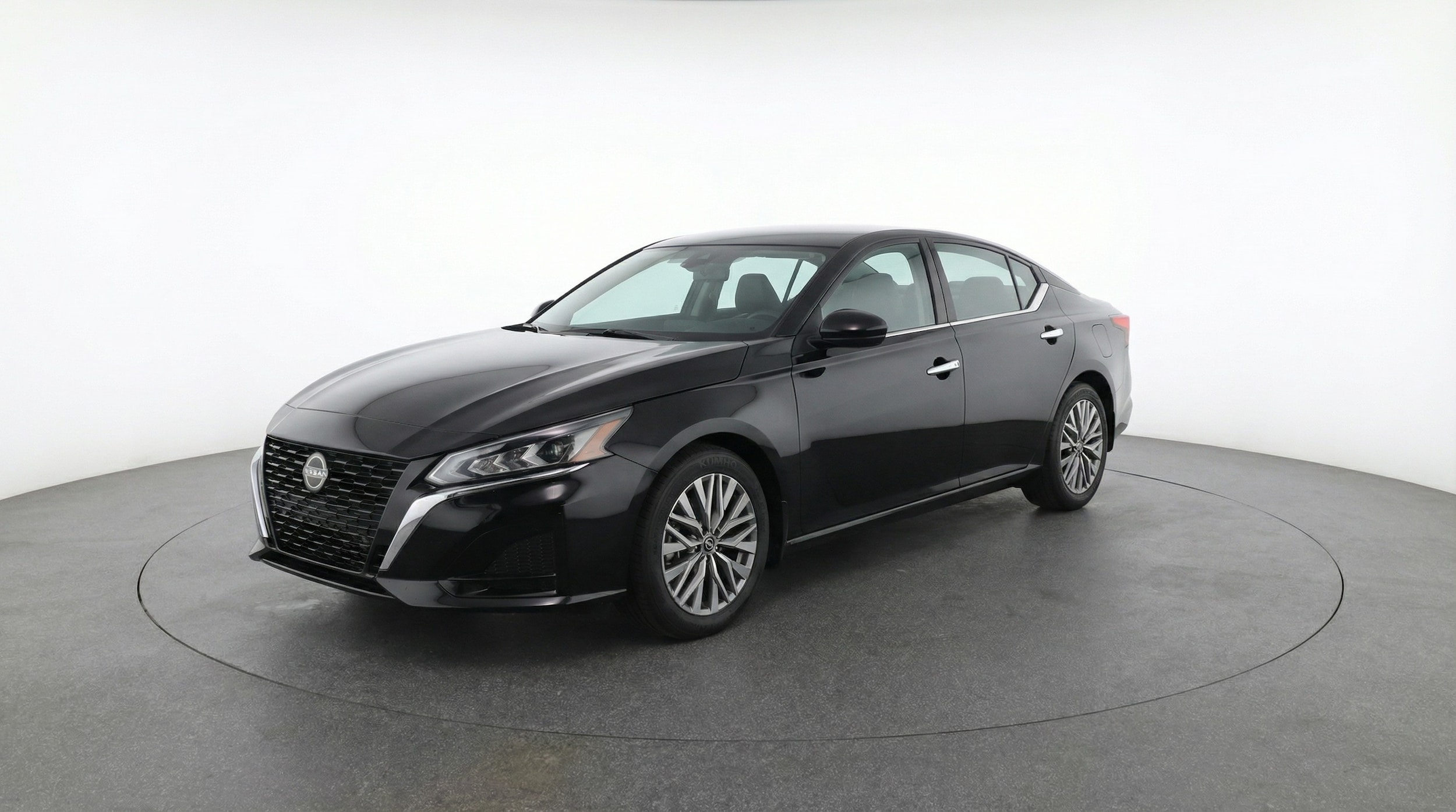 Thumbnail: 2025 Nissan Altima - 3