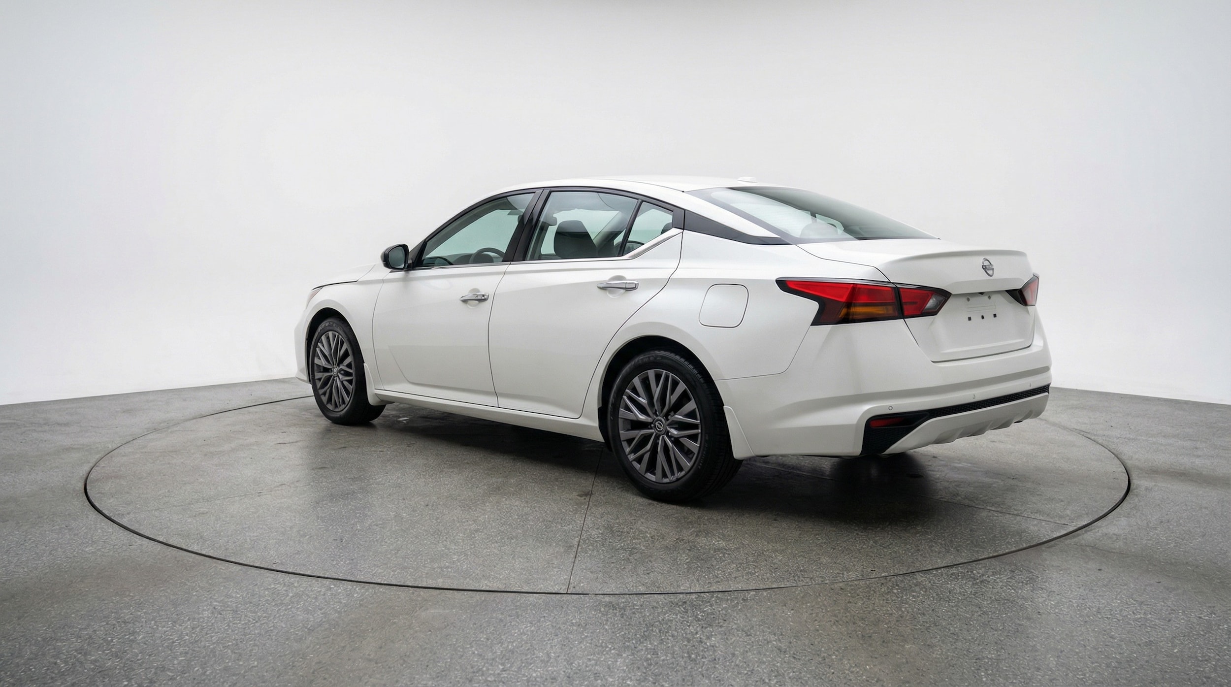 Thumbnail: 2025 Nissan Altima - 5