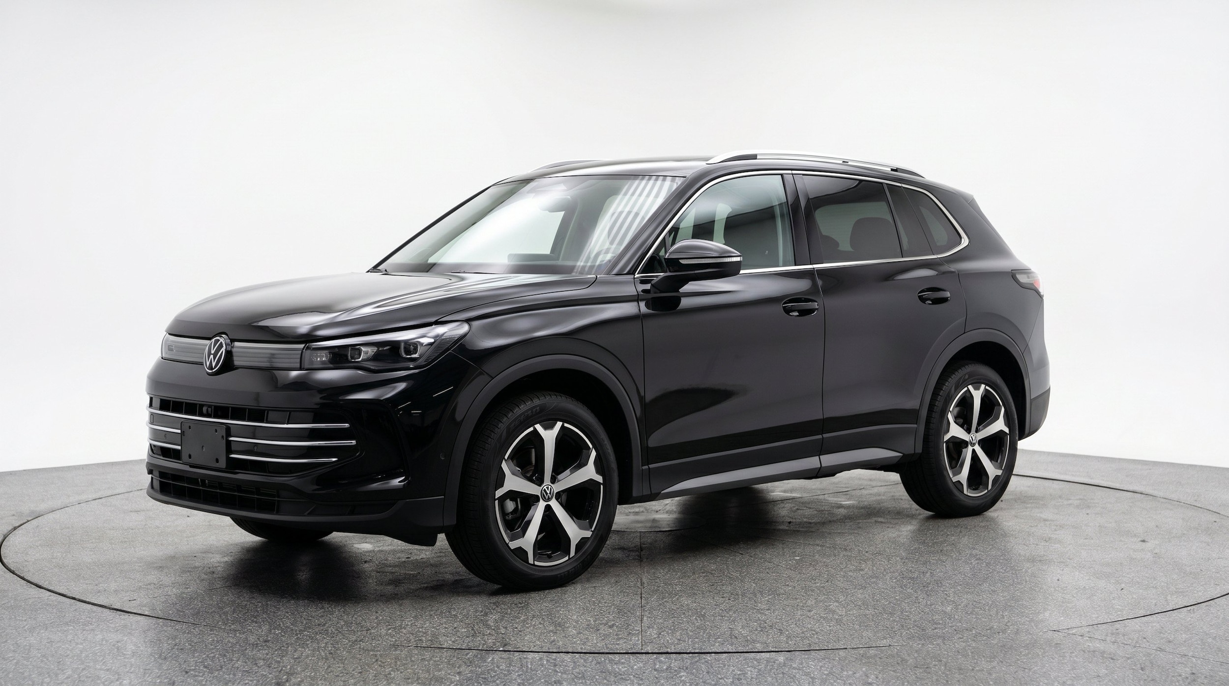 Thumbnail: 2026 Volkswagen Tiguan - 3