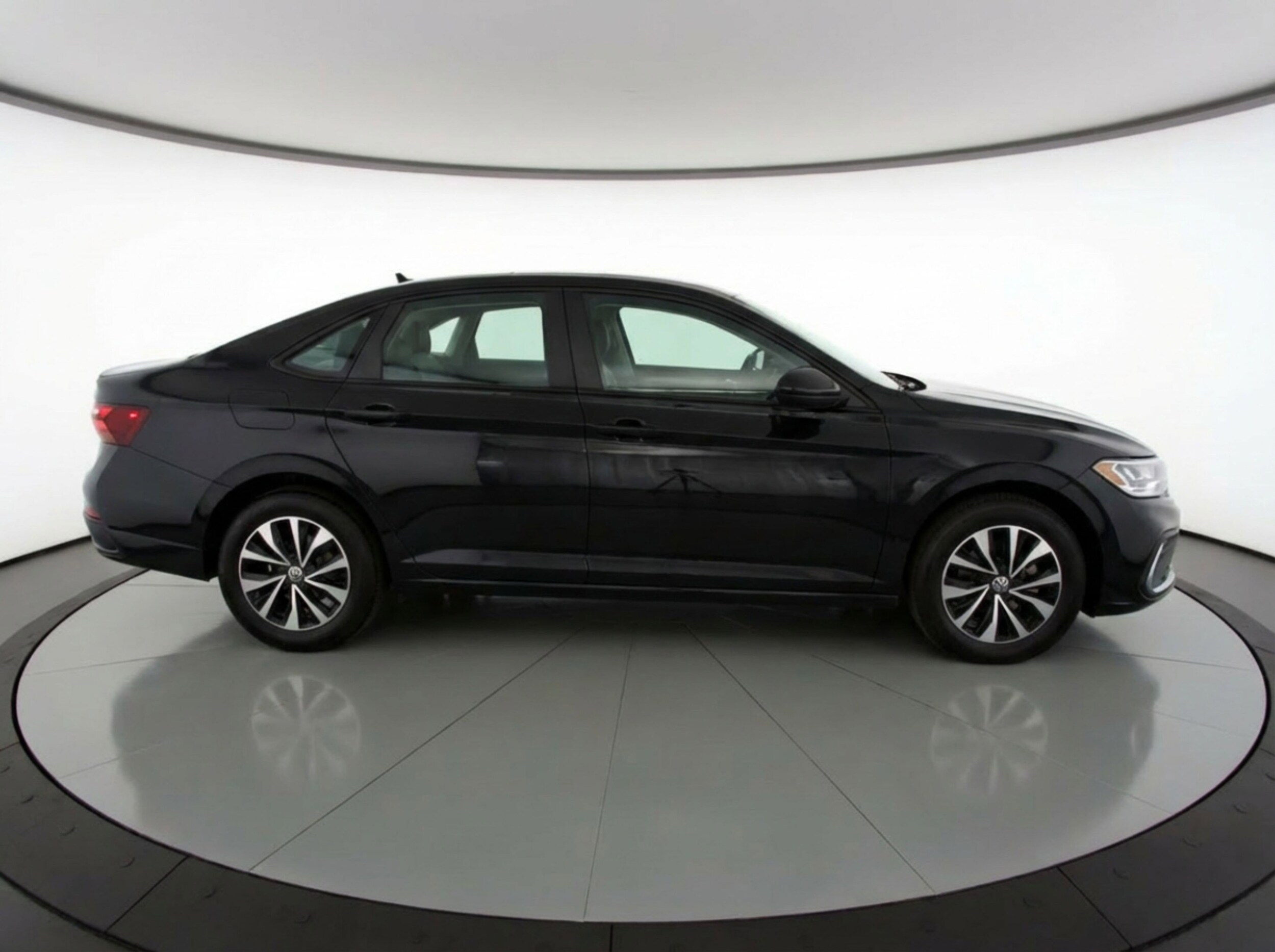 Thumbnail: 2025 Volkswagen Jetta - 11