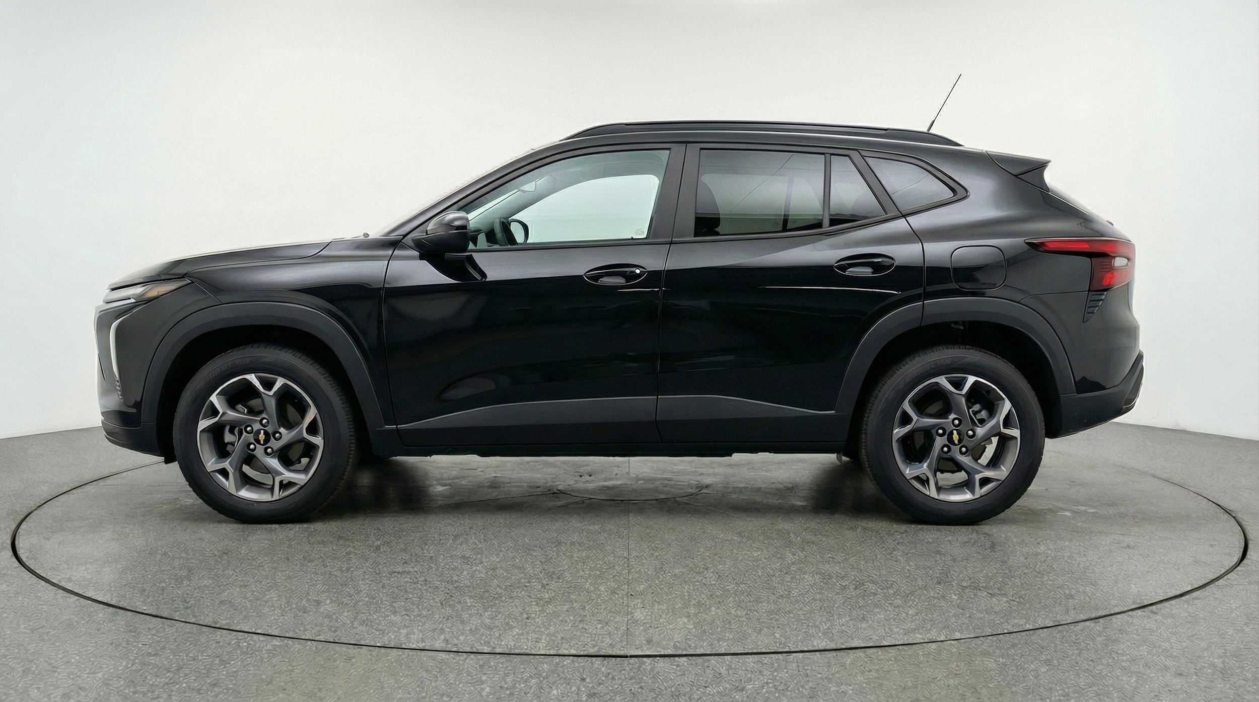 Thumbnail: 2025 Chevrolet Trax - 5