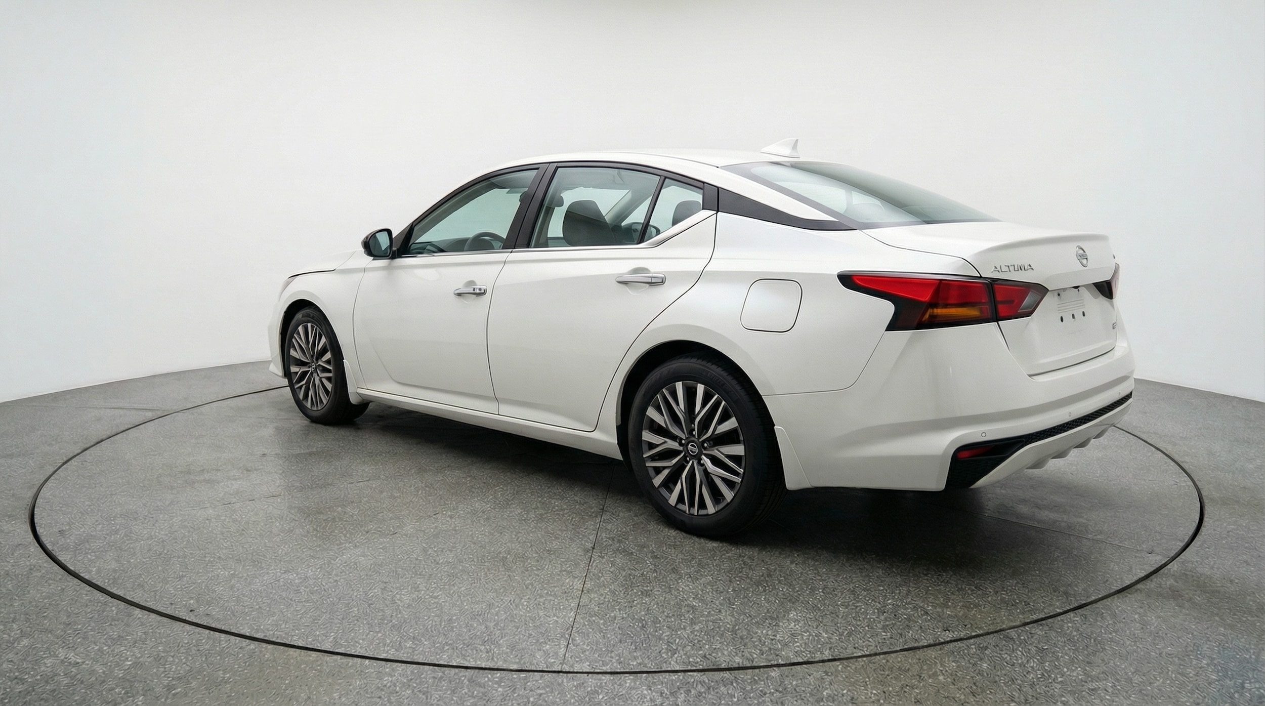 Thumbnail: 2025 Nissan Altima - 5