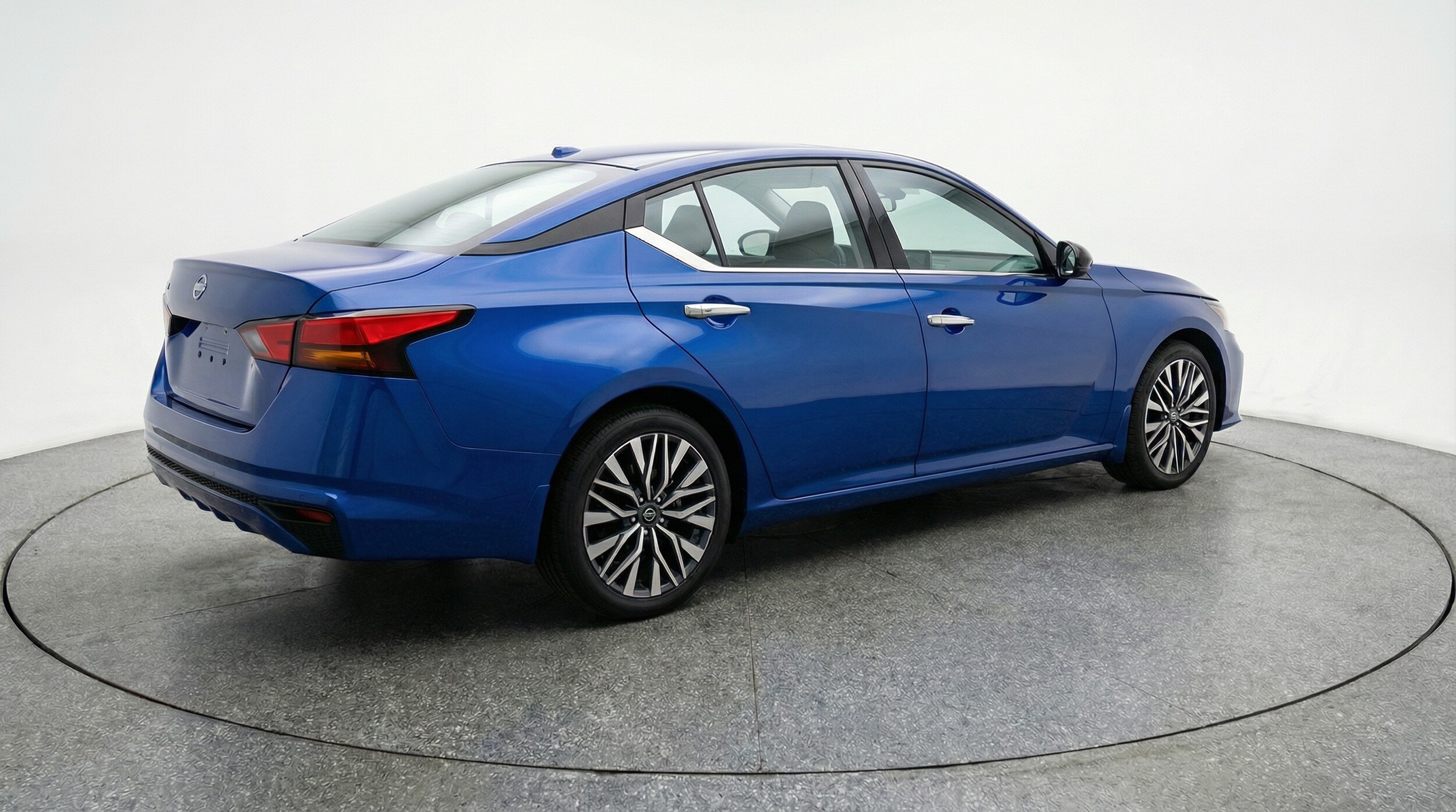 Thumbnail: 2025 Nissan Altima - 7