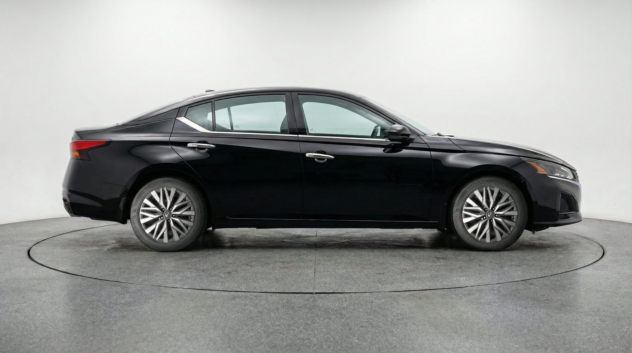 Thumbnail: 2025 Nissan Altima - 11