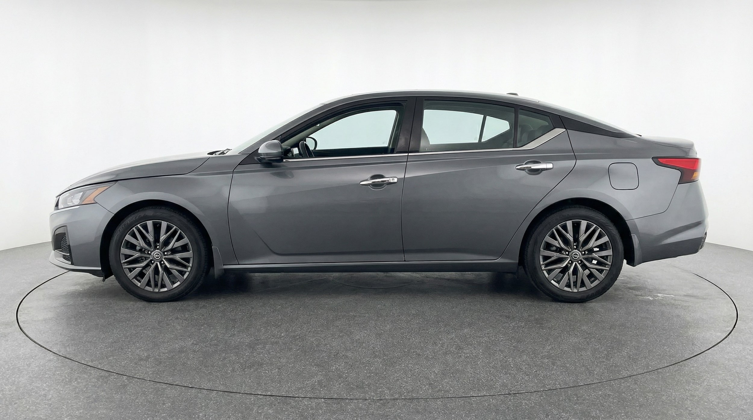 Thumbnail: 2025 Nissan Altima - 4