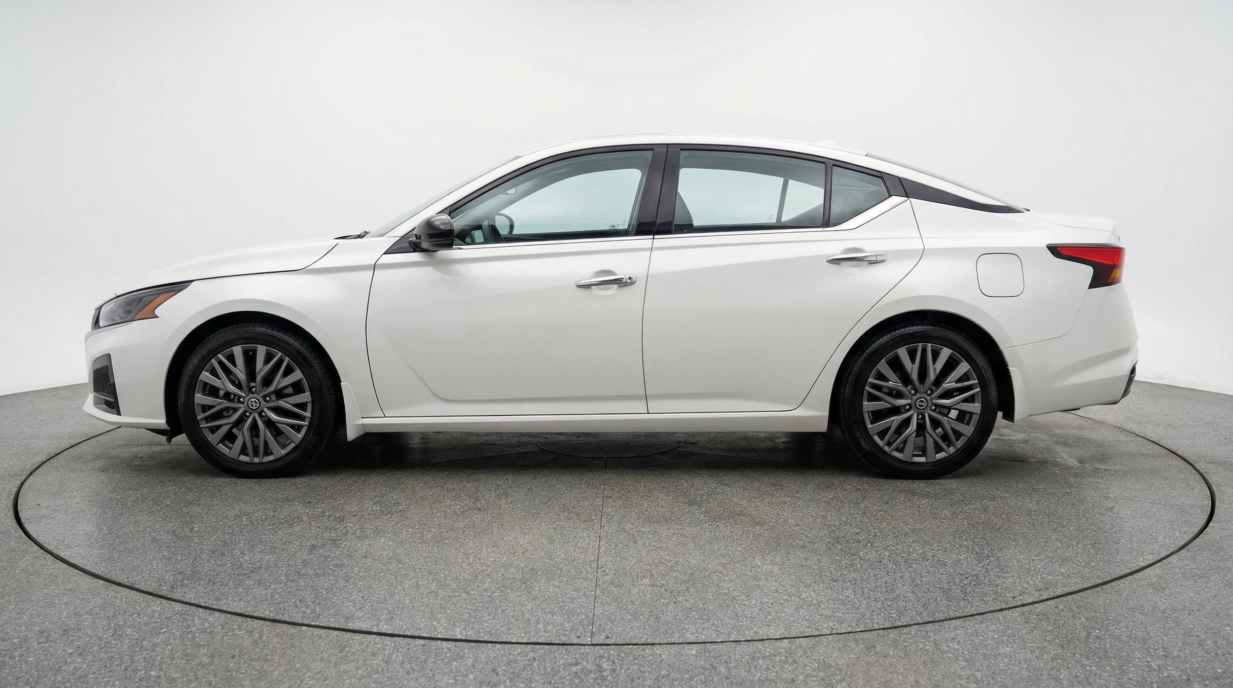 Thumbnail: 2025 Nissan Altima - 4