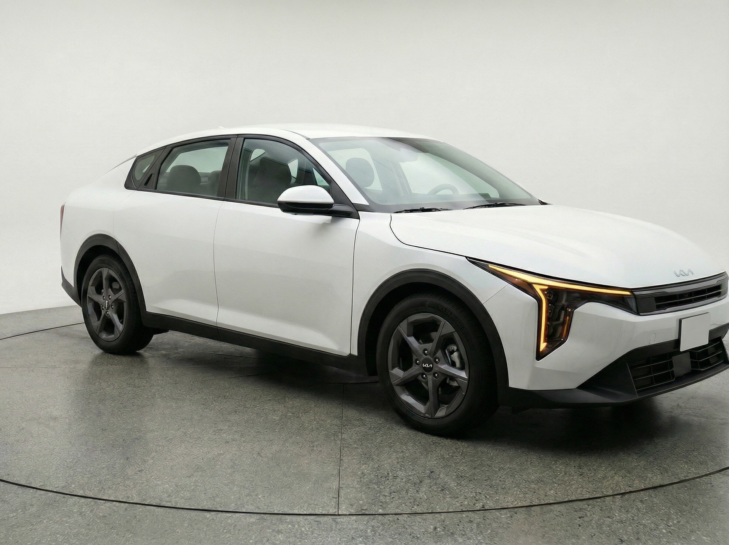 Thumbnail: 2025 Kia K4 - 1