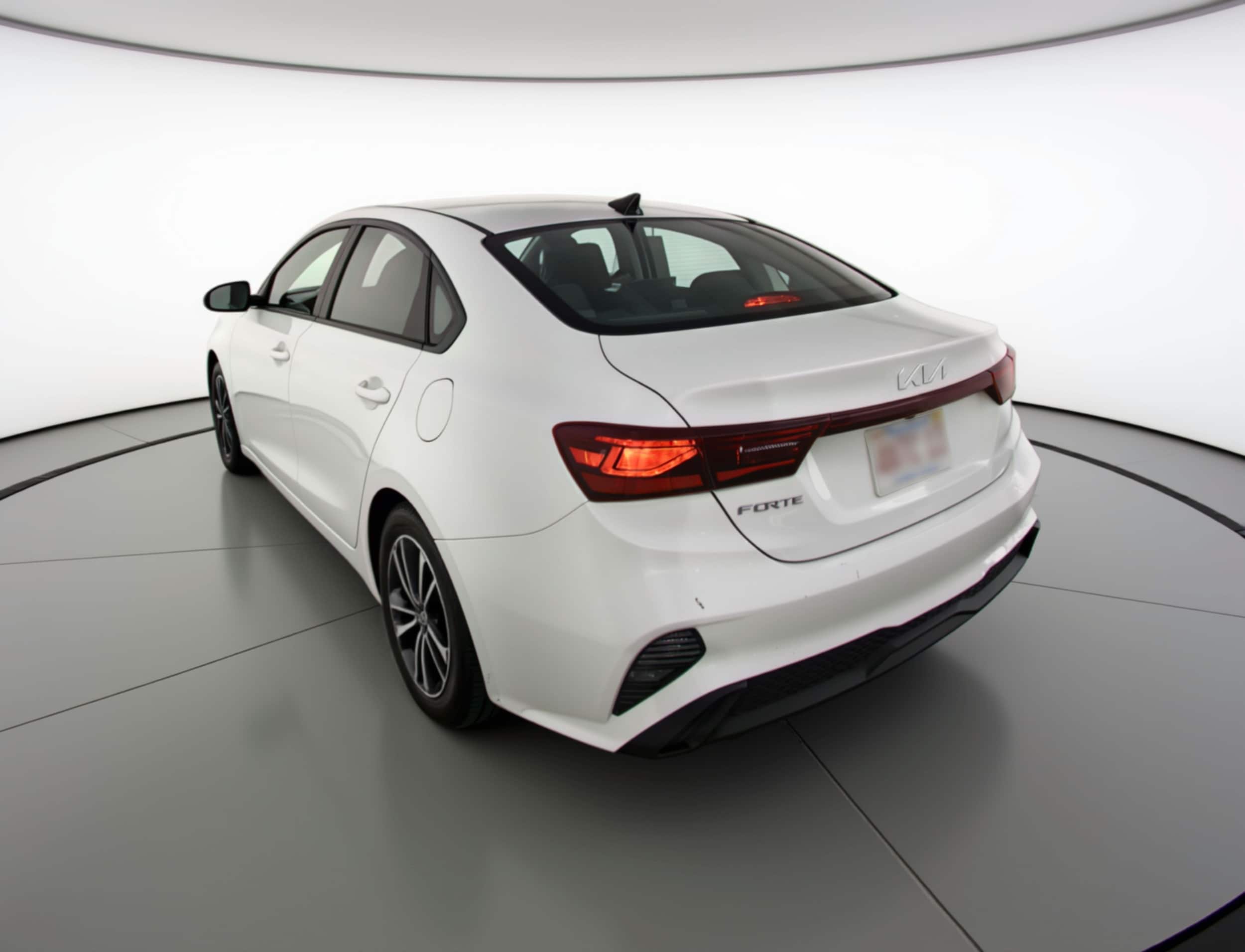 Thumbnail: 2024 Kia Forte - 5
