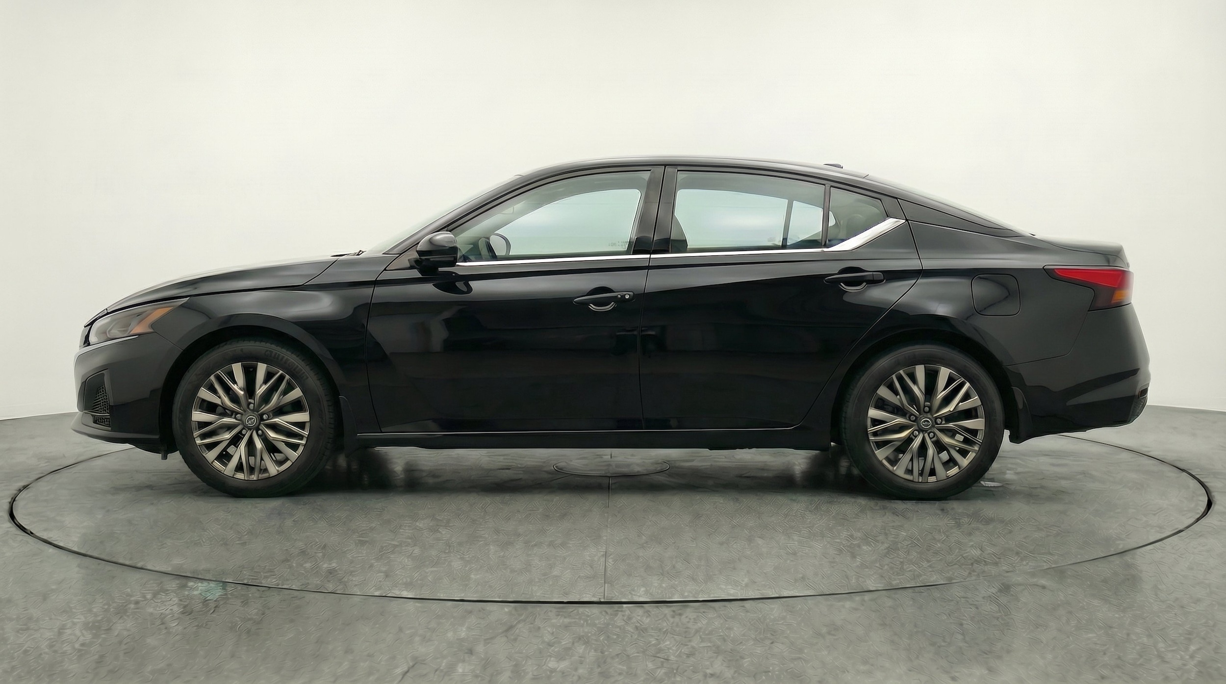 Thumbnail: 2026 Nissan Altima - 5