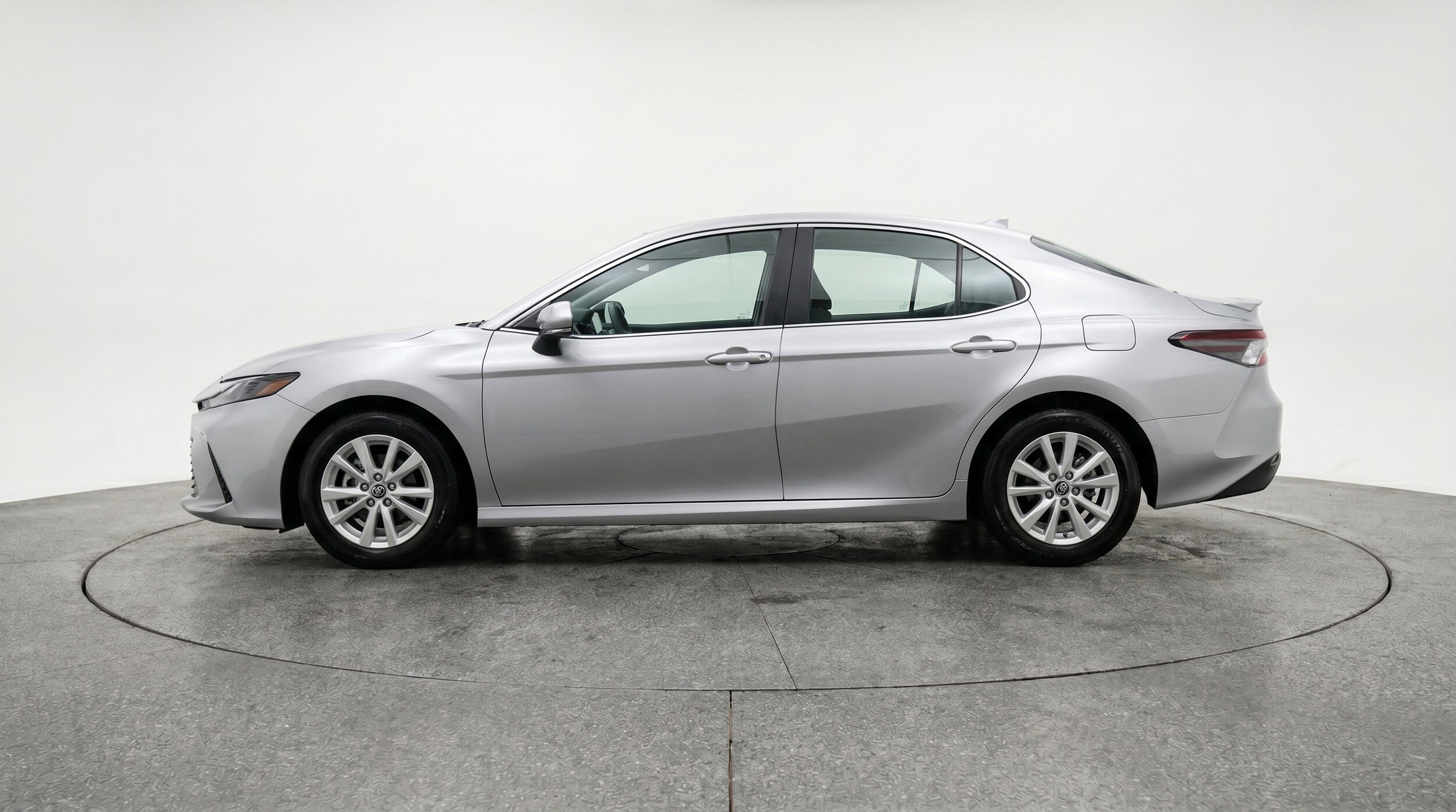 Thumbnail: 2025 Toyota Camry - 5