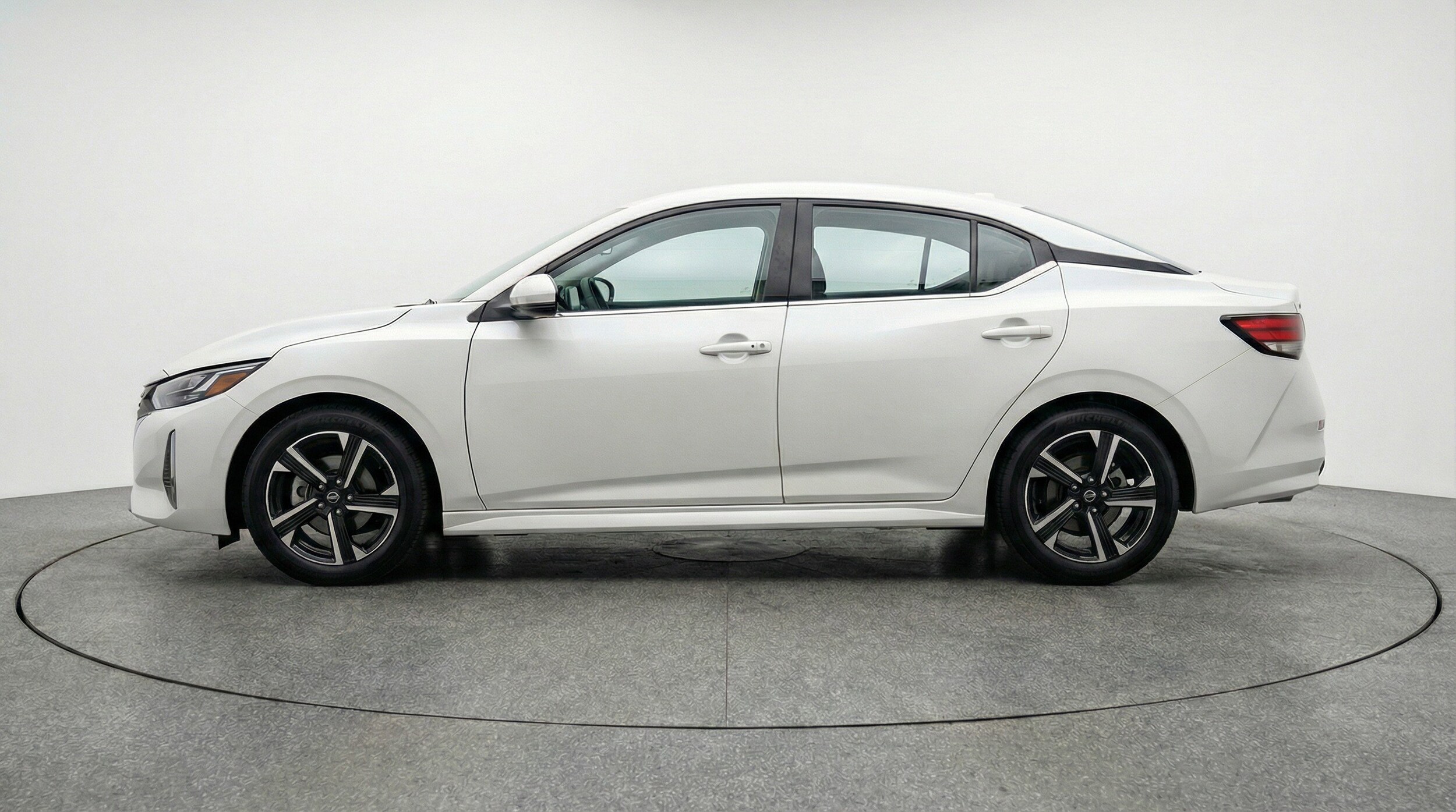 Thumbnail: 2025 Nissan Sentra - 5