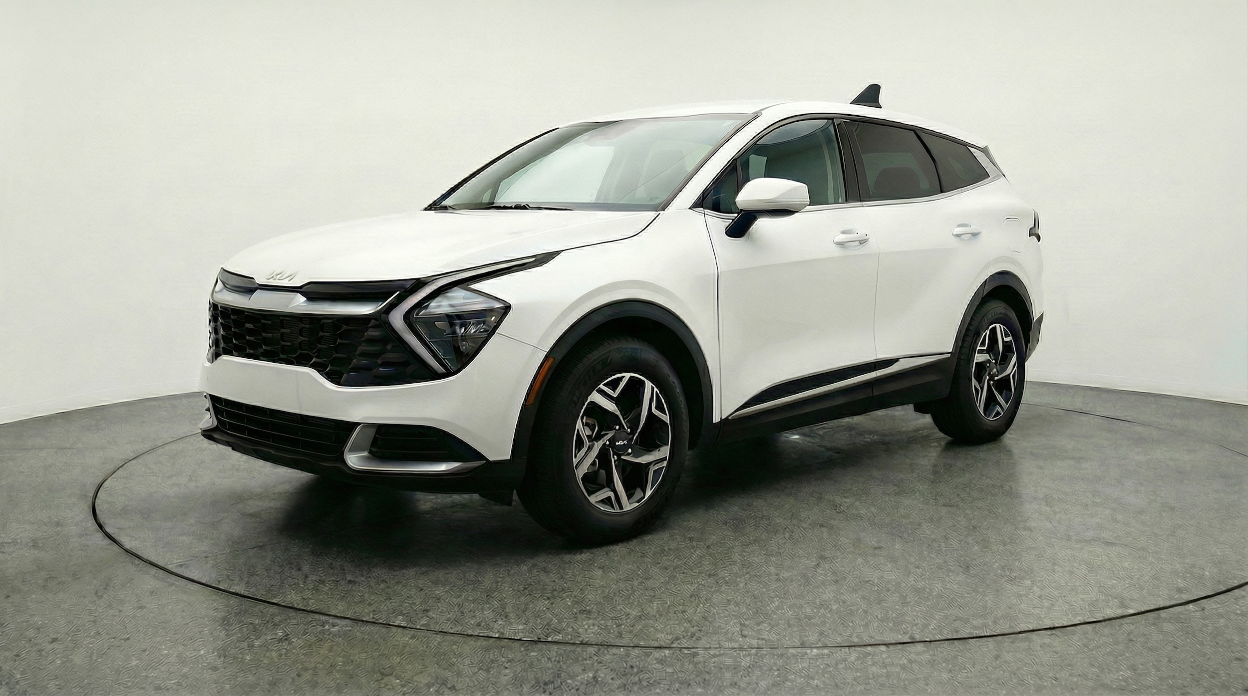 Thumbnail: 2025 Kia Sportage - 3