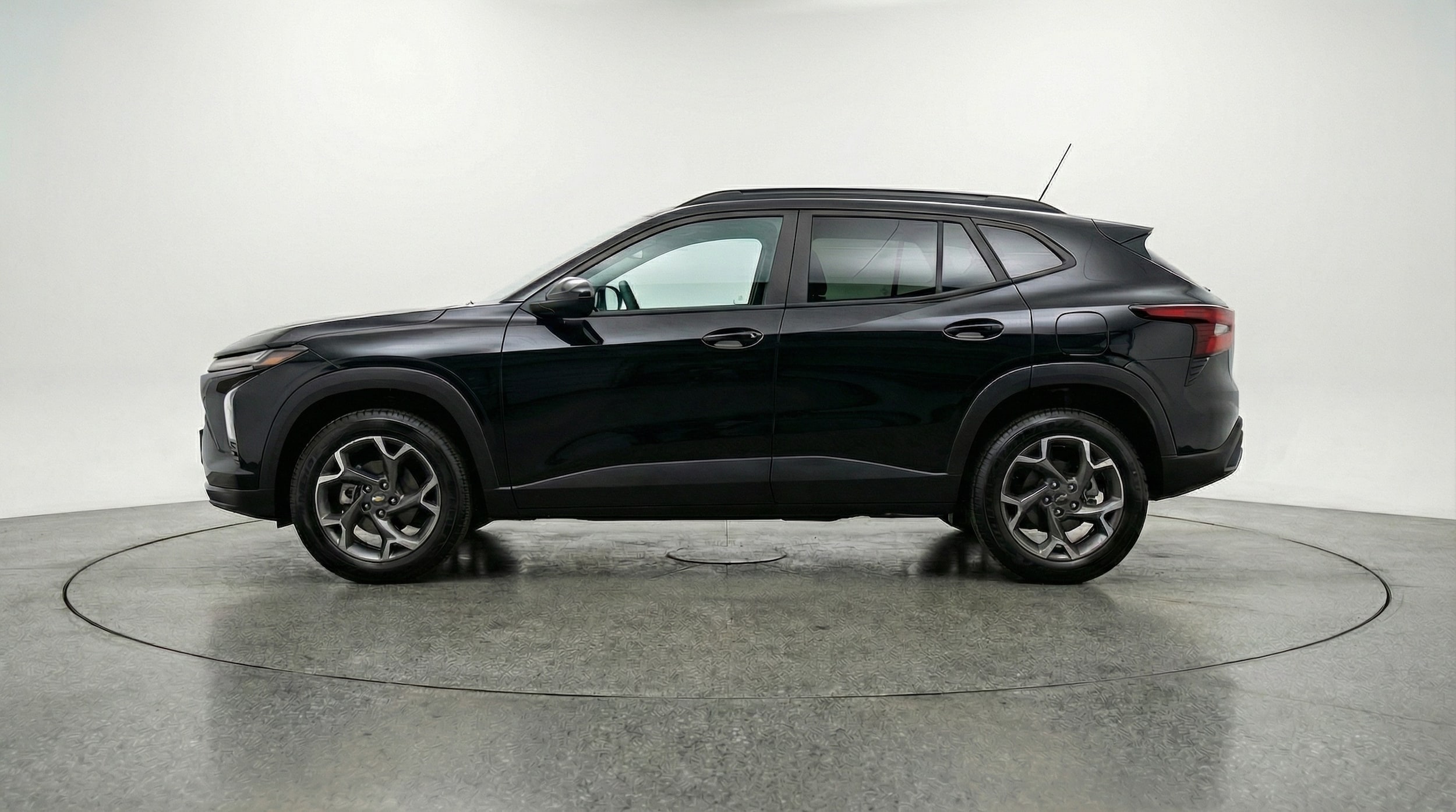 Thumbnail: 2025 Chevrolet Trax - 4