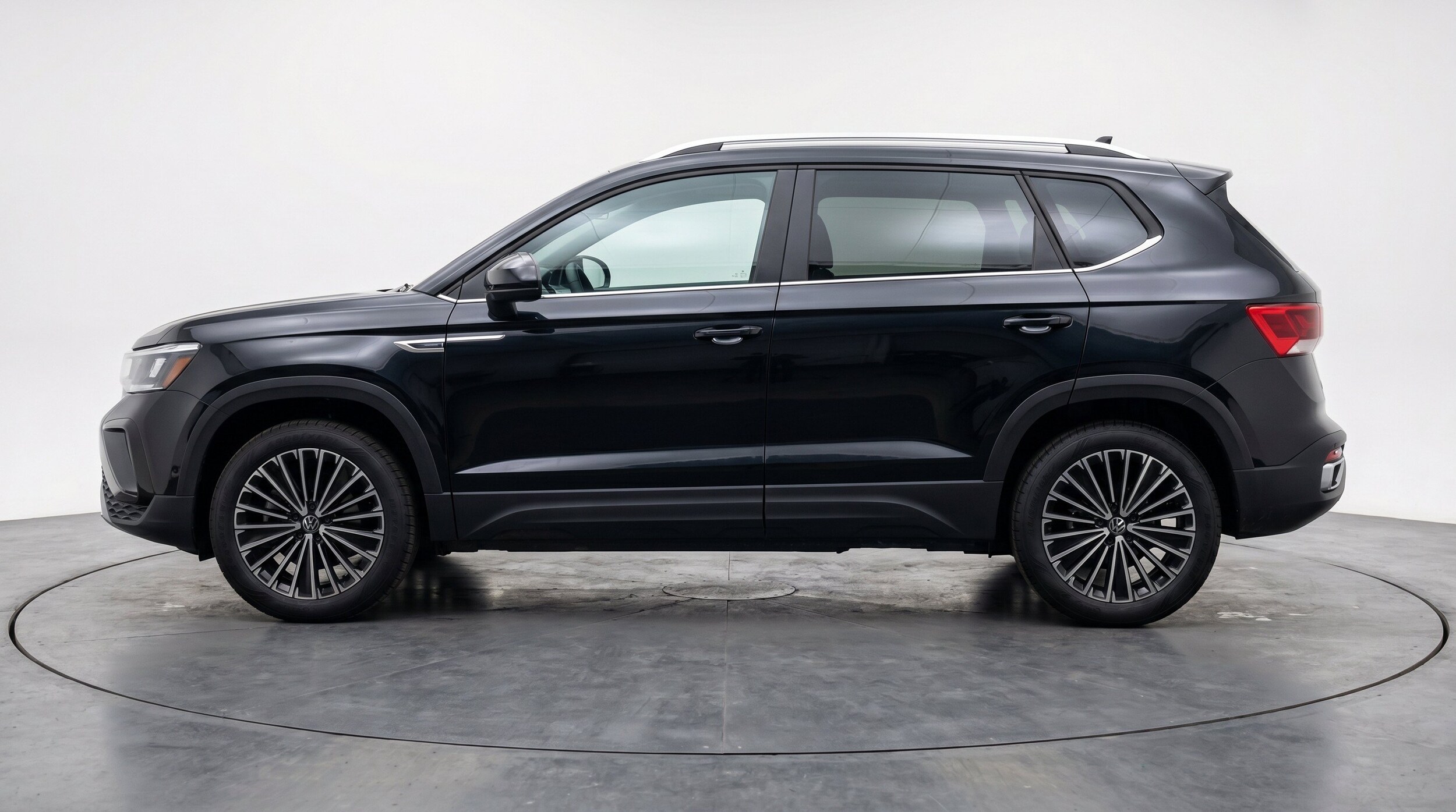 Thumbnail: 2026 Volkswagen Taos - 5