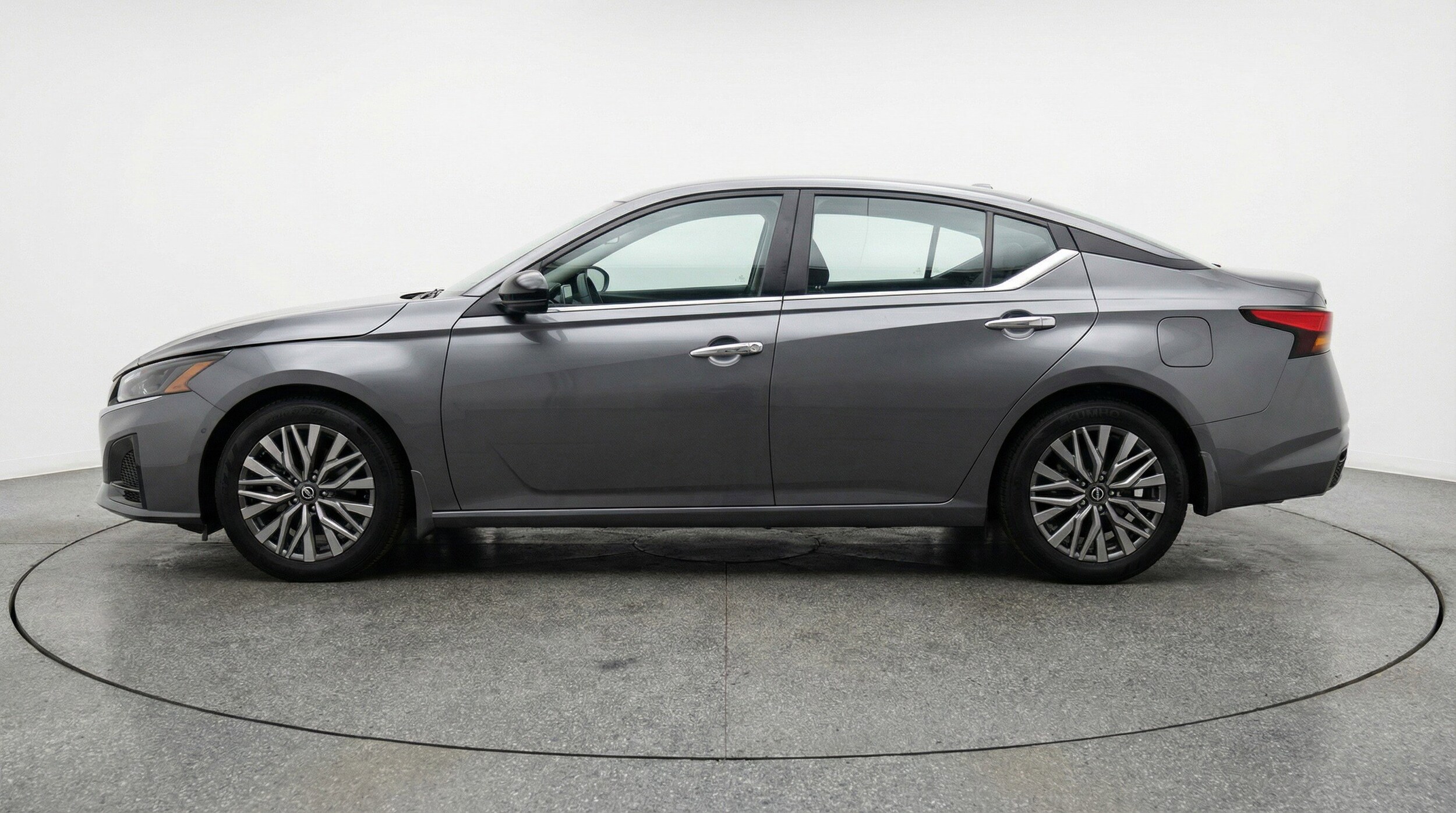 Thumbnail: 2025 Nissan Altima - 5