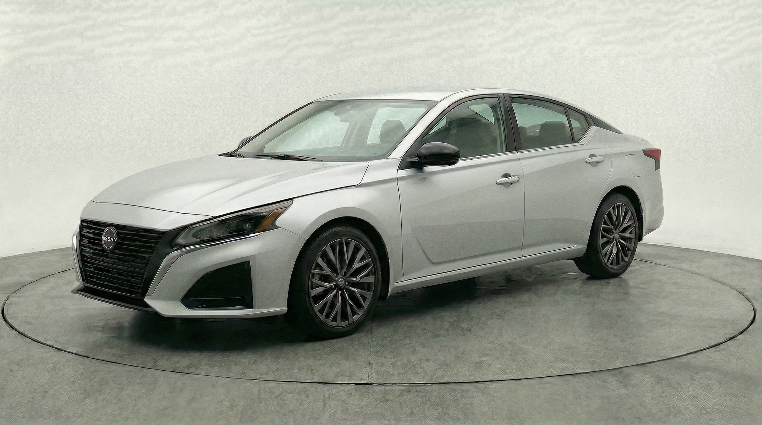 Thumbnail: 2025 Nissan Altima - 3