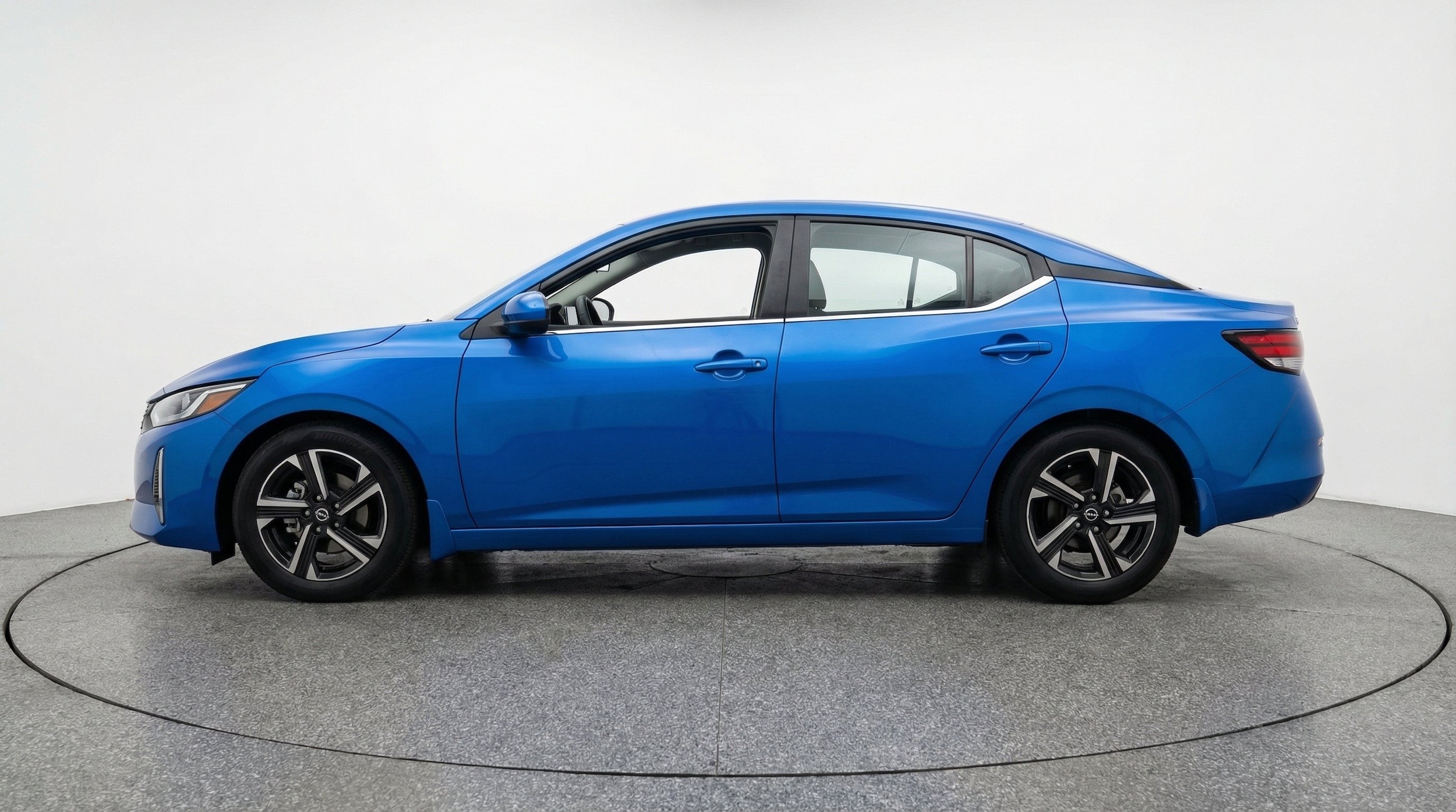 Thumbnail: 2025 Nissan Sentra - 5