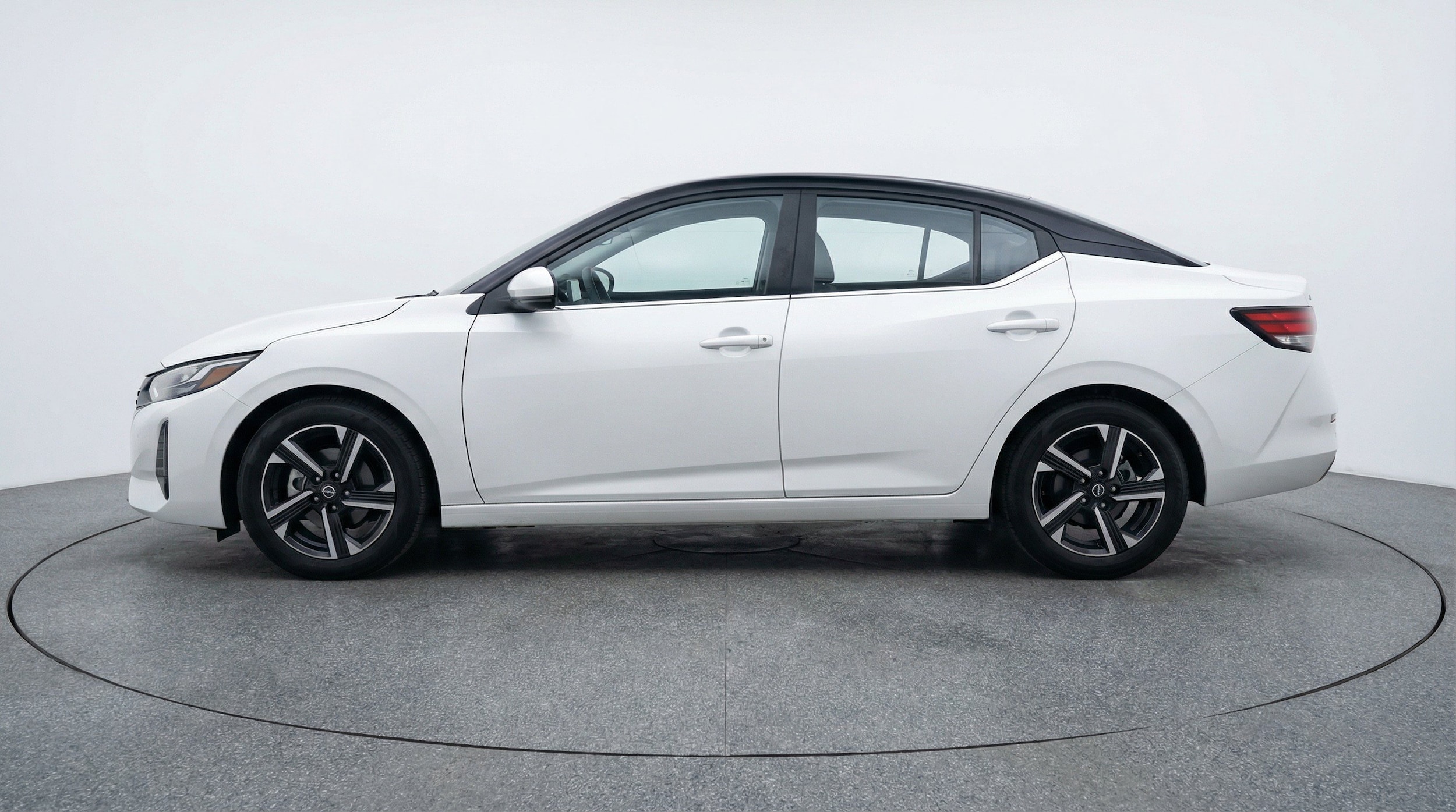 Thumbnail: 2025 Nissan Sentra - 5