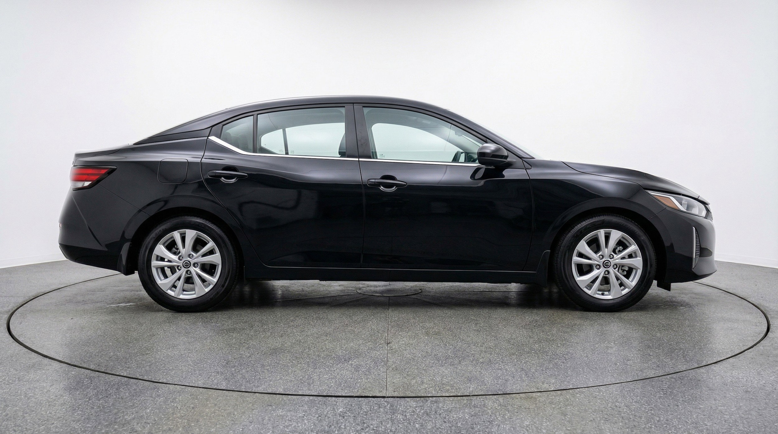 Thumbnail: 2025 Nissan Sentra - 11