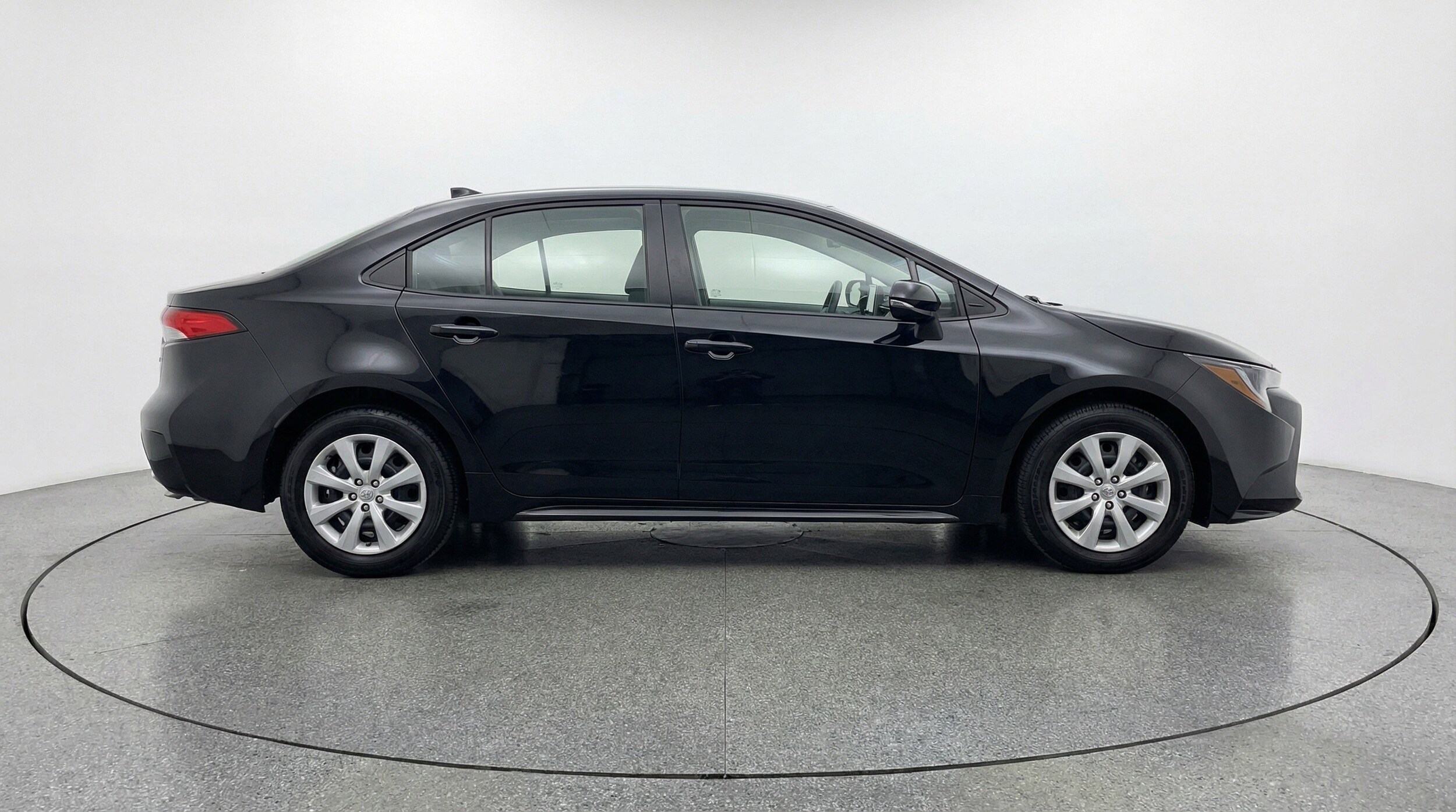 Thumbnail: 2025 Toyota Corolla - 11