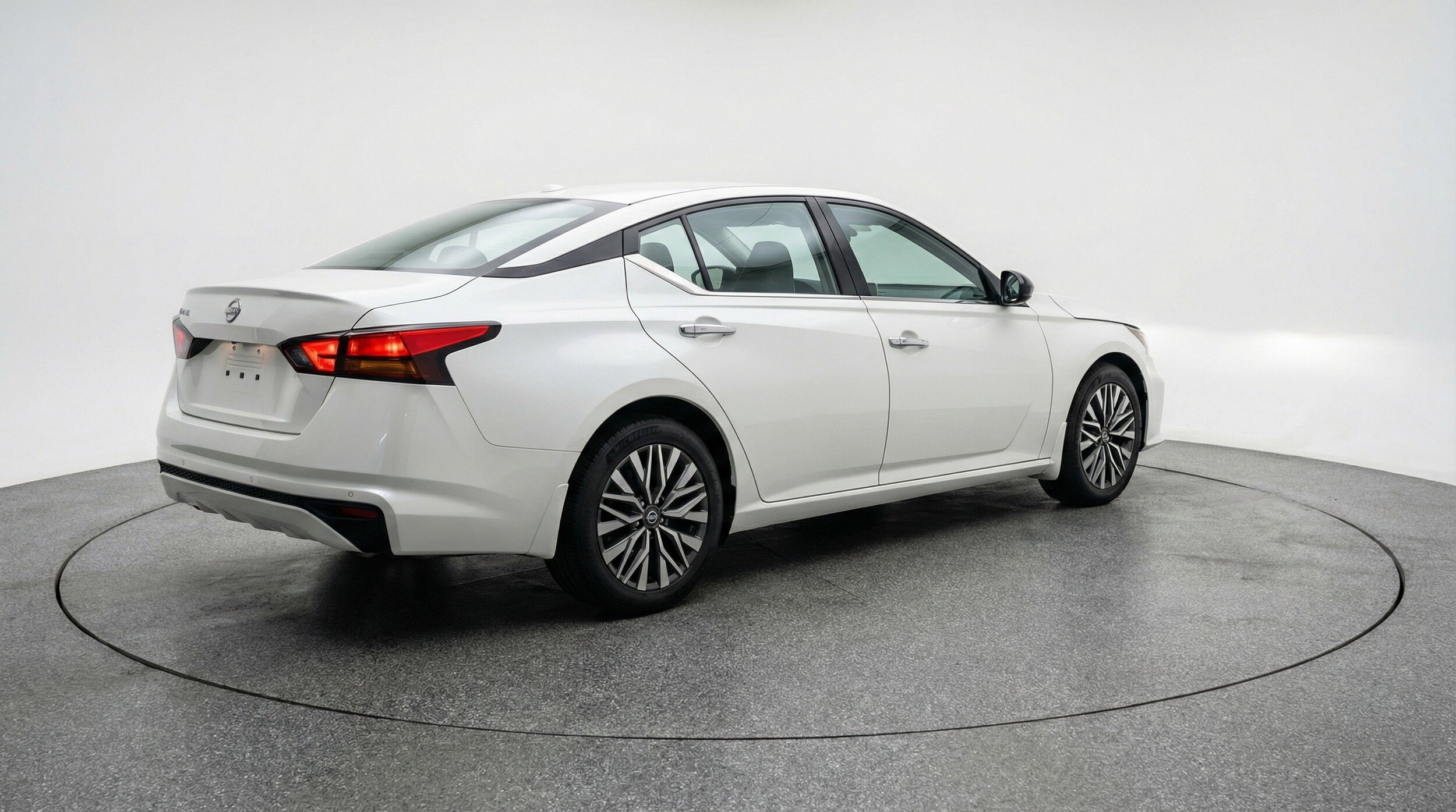 Thumbnail: 2025 Nissan Altima - 9