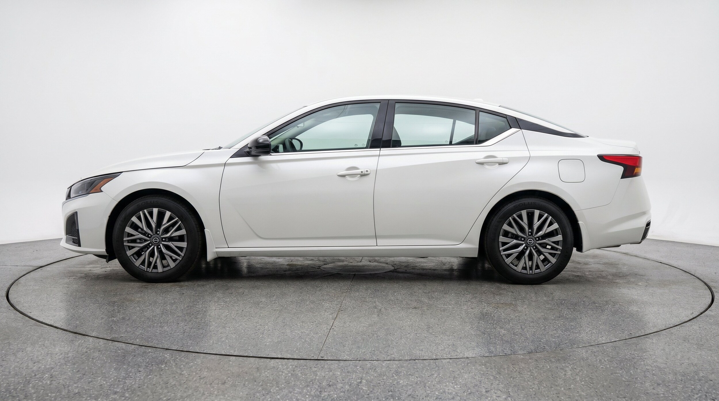 Thumbnail: 2025 Nissan Altima - 5