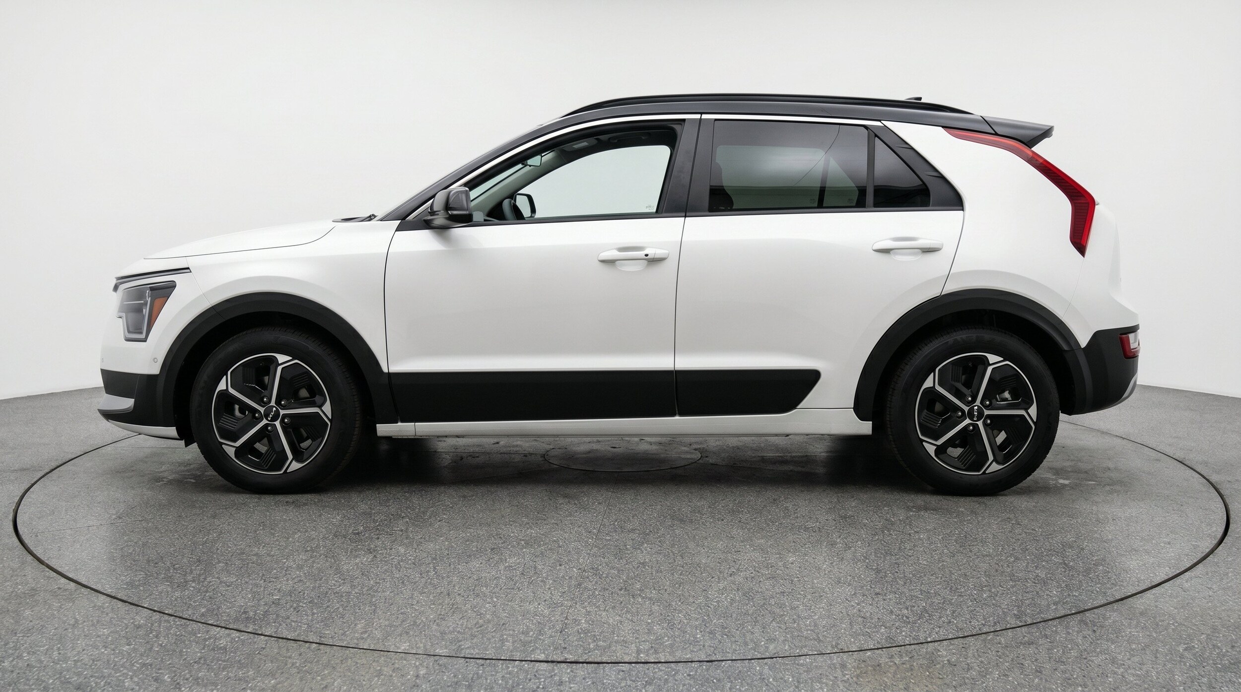 Thumbnail: 2026 Kia Niro - 5