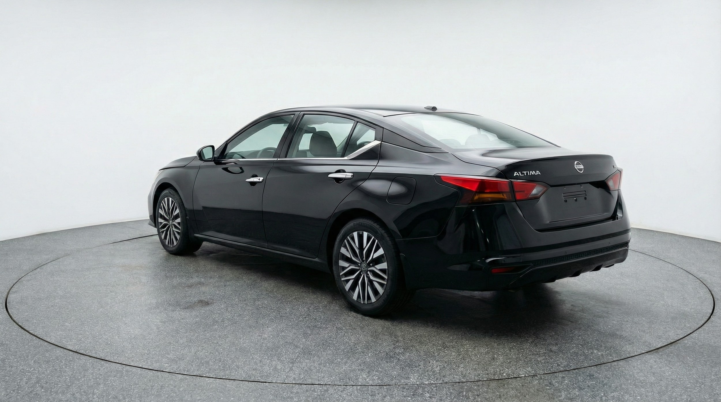 Thumbnail: 2025 Nissan Altima - 5