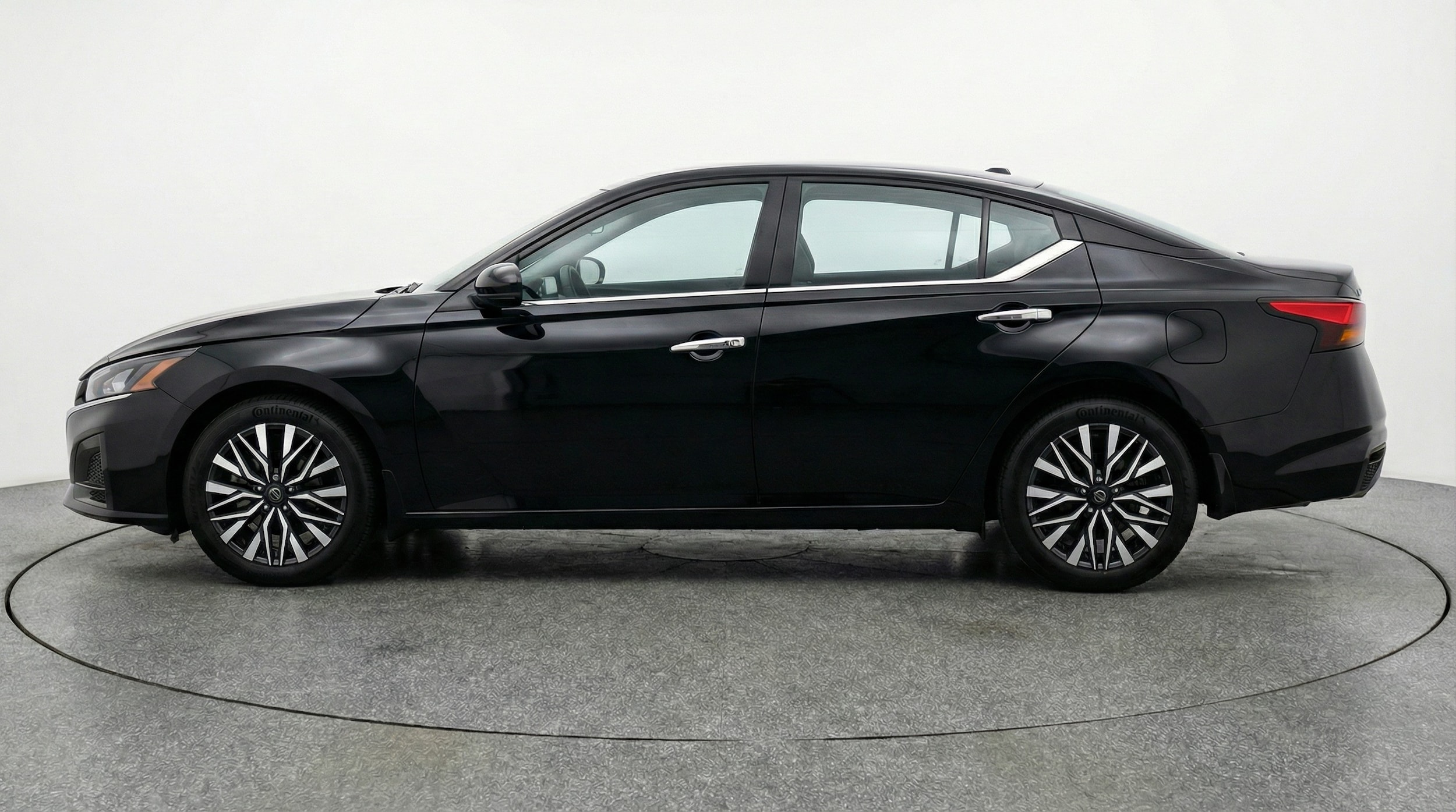 Thumbnail: 2025 Nissan Altima - 4