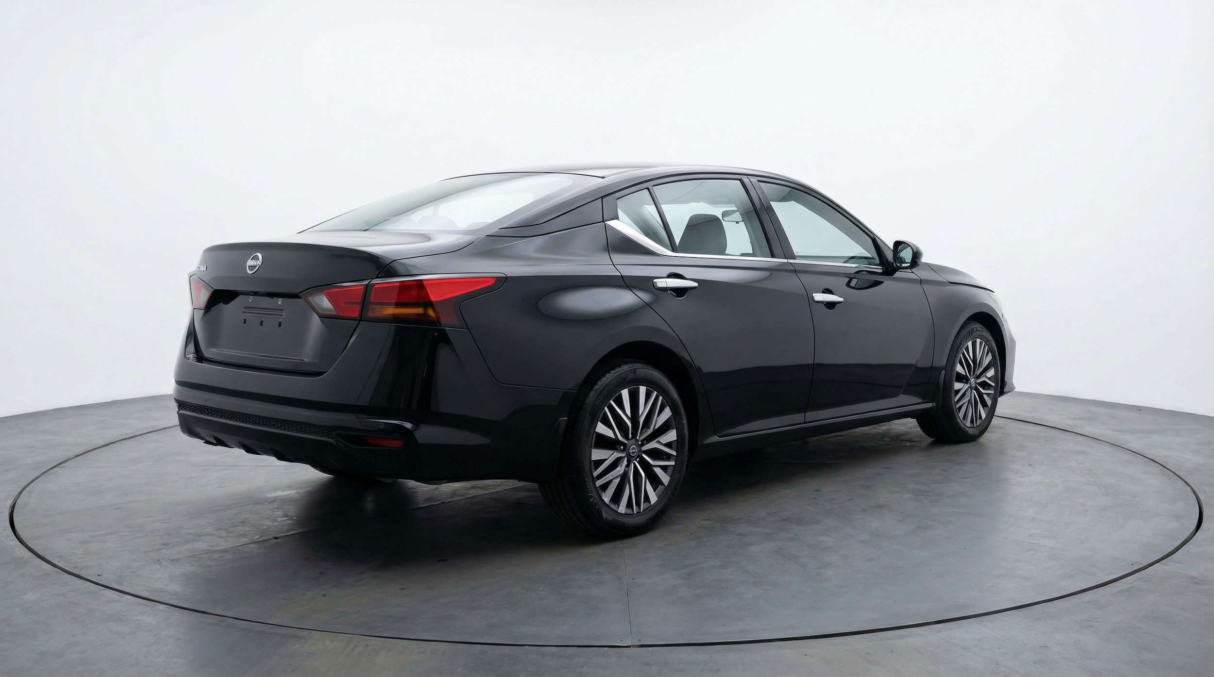 Thumbnail: 2025 Nissan Altima - 7