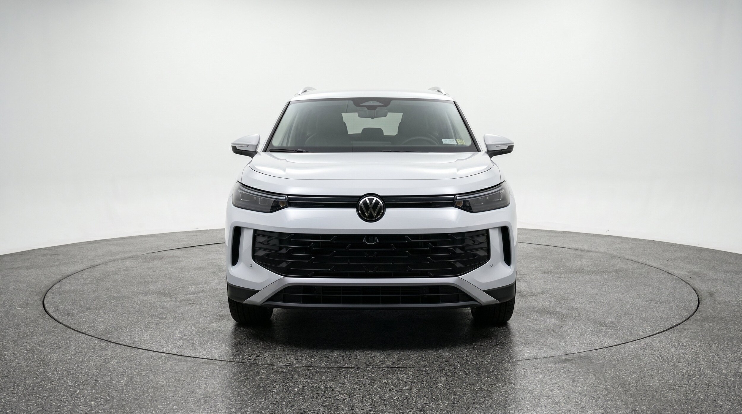 Thumbnail: 2026 Volkswagen Tiguan - 2